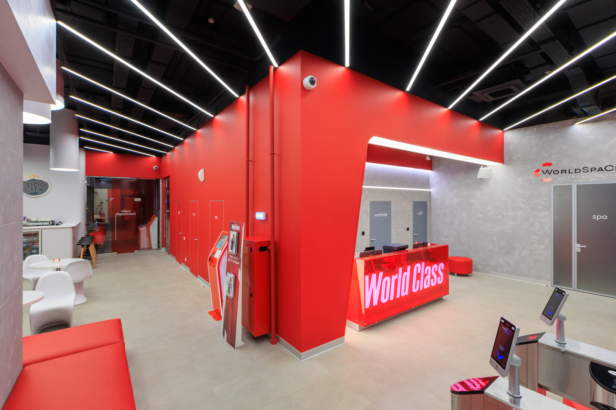 Фотограф для интерьерной съемки фитнес-клуба World Class Нагорный. Контент для бизнеса в Екатеринбурге Полдень Медиа