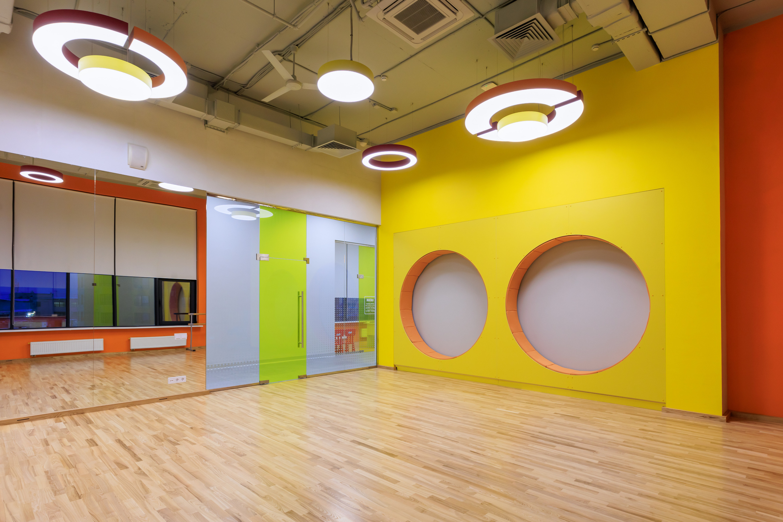 Фотограф для интерьерной съемки фитнес-клуба World Class Нагорный. Контент для бизнеса в Екатеринбурге Полдень Медиа