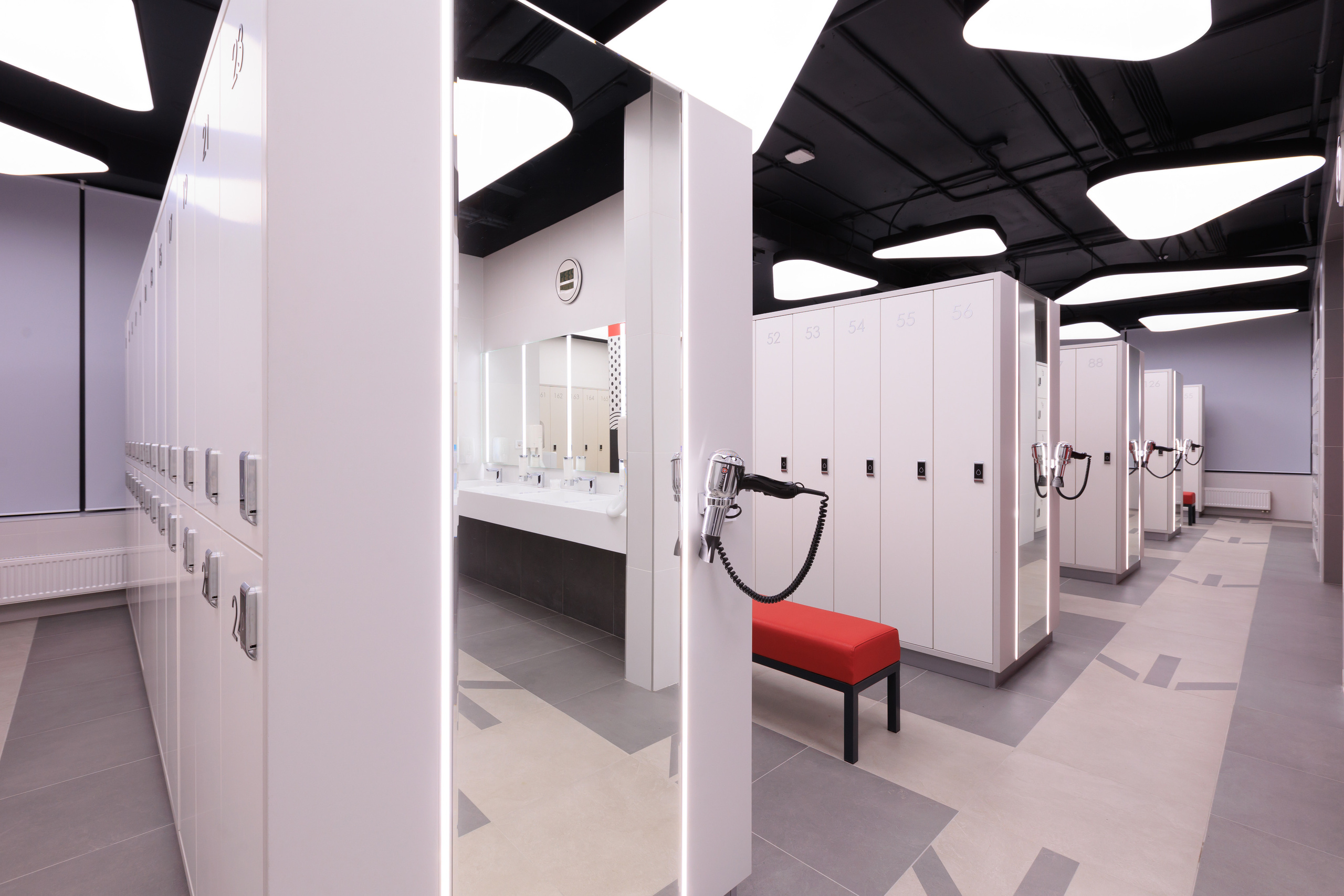 Фотограф для интерьерной съемки фитнес-клуба World Class Нагорный. Контент для бизнеса в Екатеринбурге Полдень Медиа