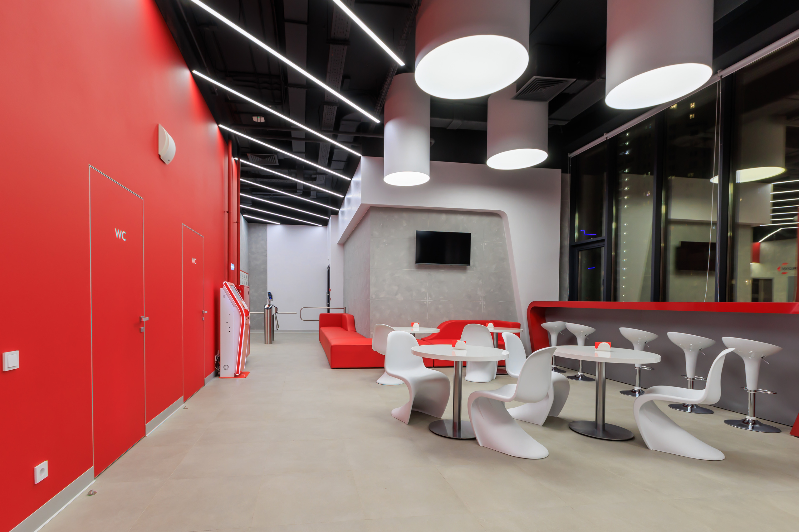 Фотограф для интерьерной съемки фитнес-клуба World Class Нагорный. Контент для бизнеса в Екатеринбурге Полдень Медиа