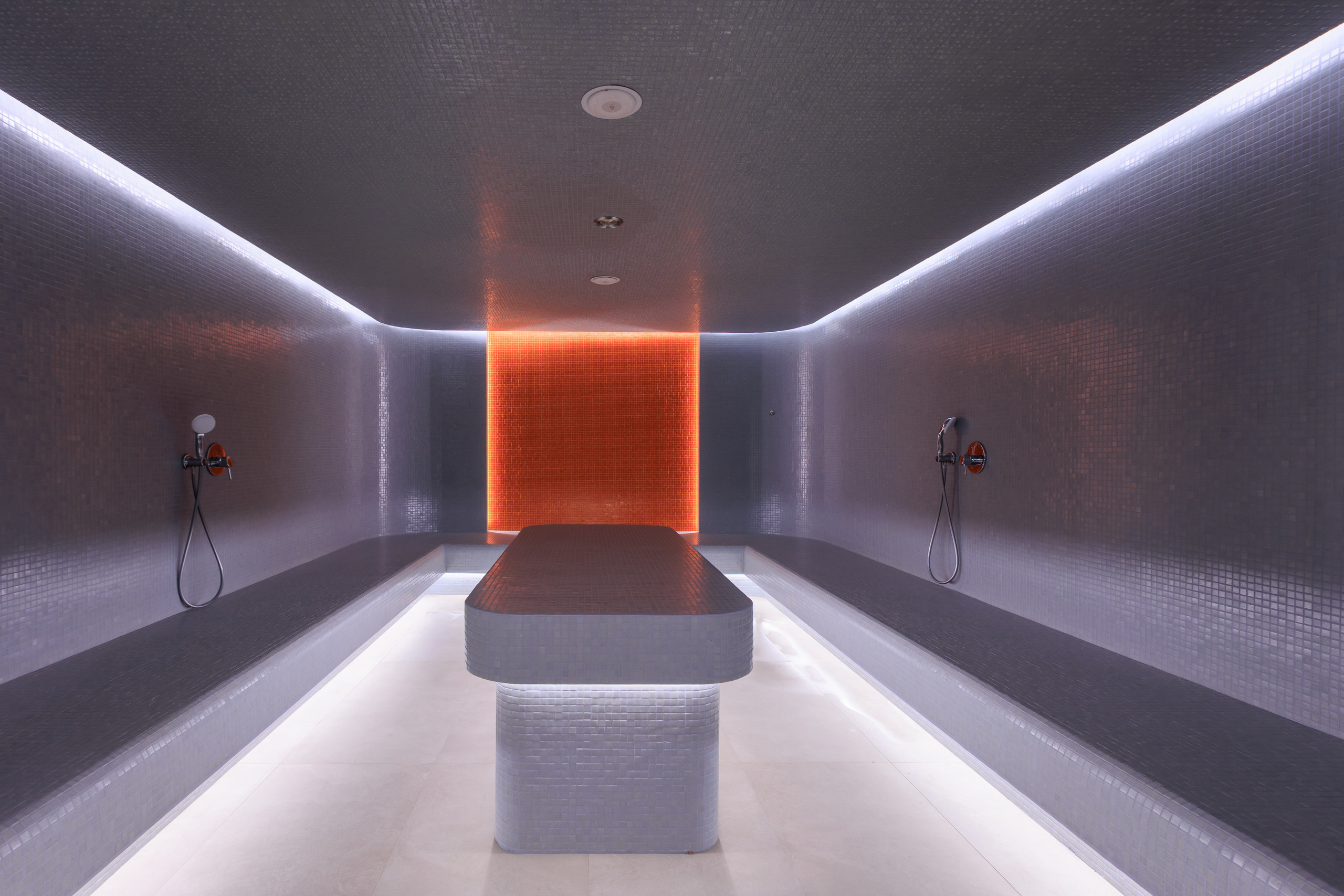 Фотограф для интерьерной съемки фитнес-клуба World Class Нагорный. Контент для бизнеса в Екатеринбурге Полдень Медиа