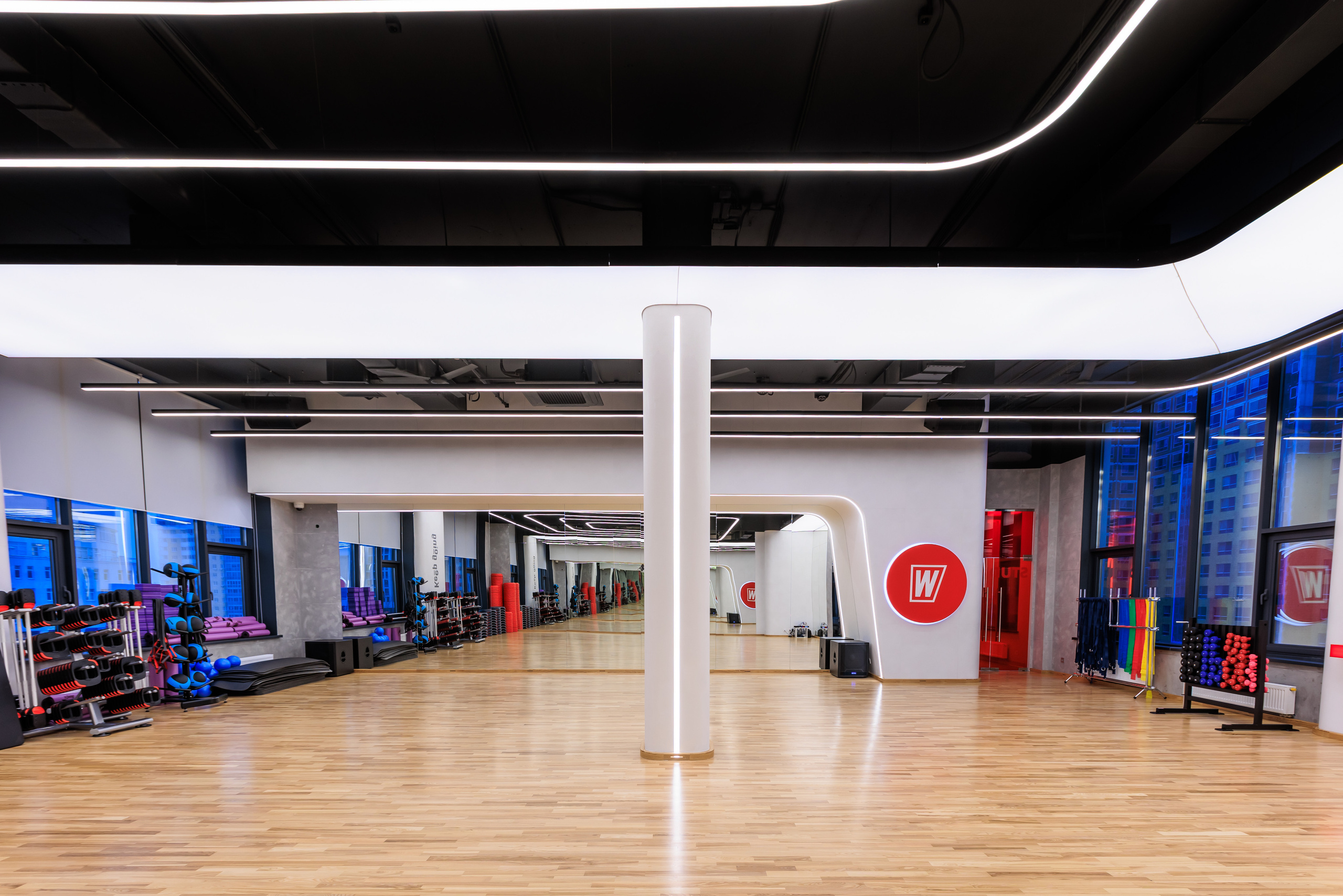 Фотограф для интерьерной съемки фитнес-клуба World Class Нагорный. Контент для бизнеса в Екатеринбурге Полдень Медиа