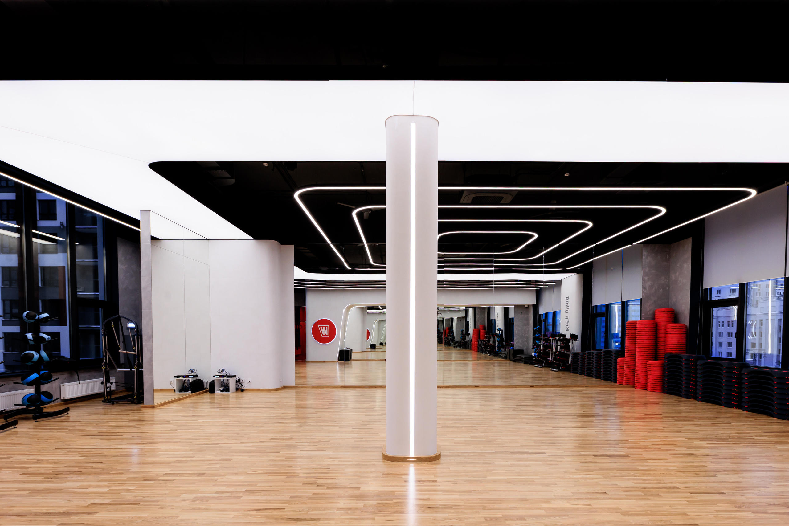 Фотограф для интерьерной съемки фитнес-клуба World Class Нагорный. Контент для бизнеса в Екатеринбурге Полдень Медиа
