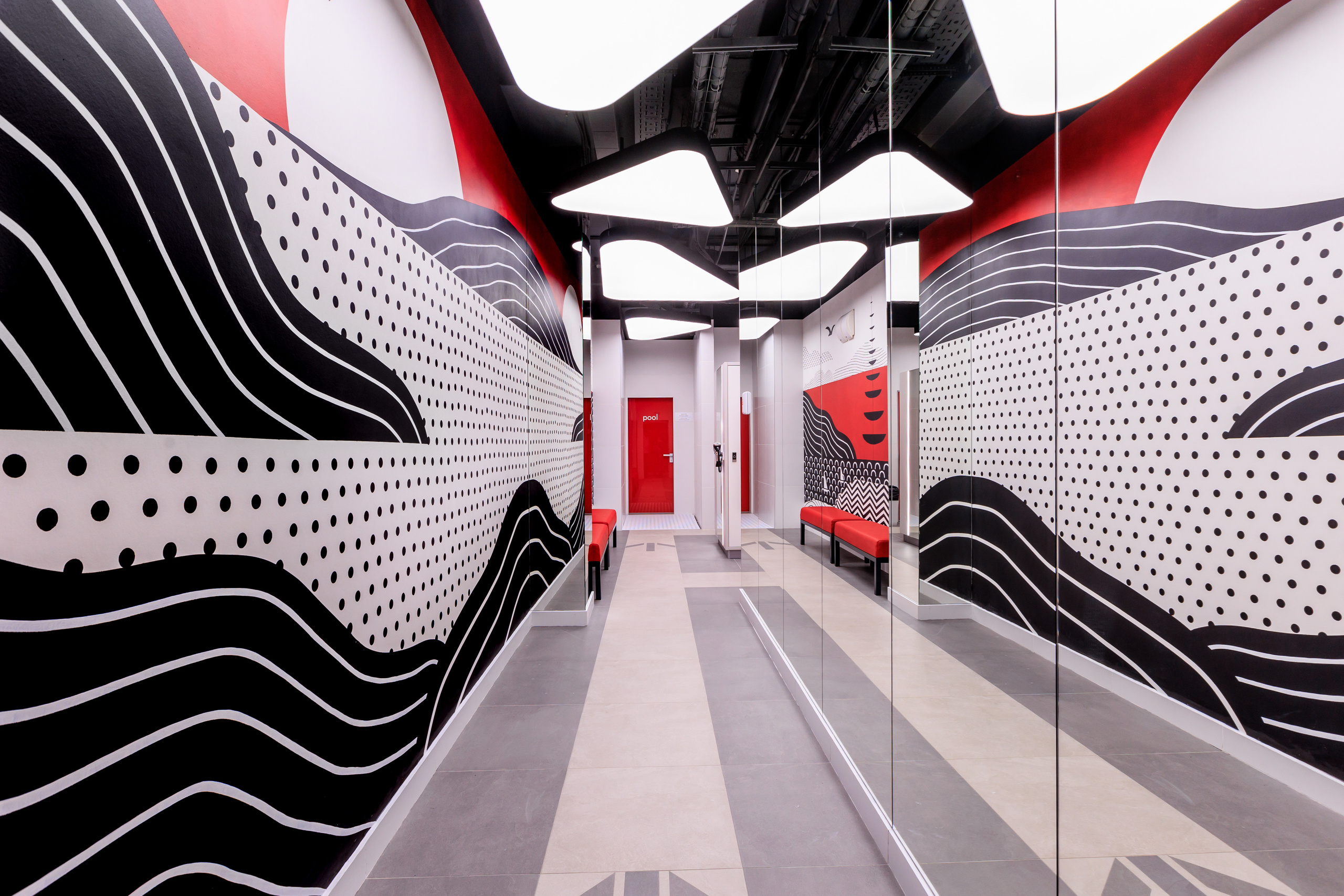 Фотограф для интерьерной съемки фитнес-клуба World Class Нагорный. Контент для бизнеса в Екатеринбурге Полдень Медиа