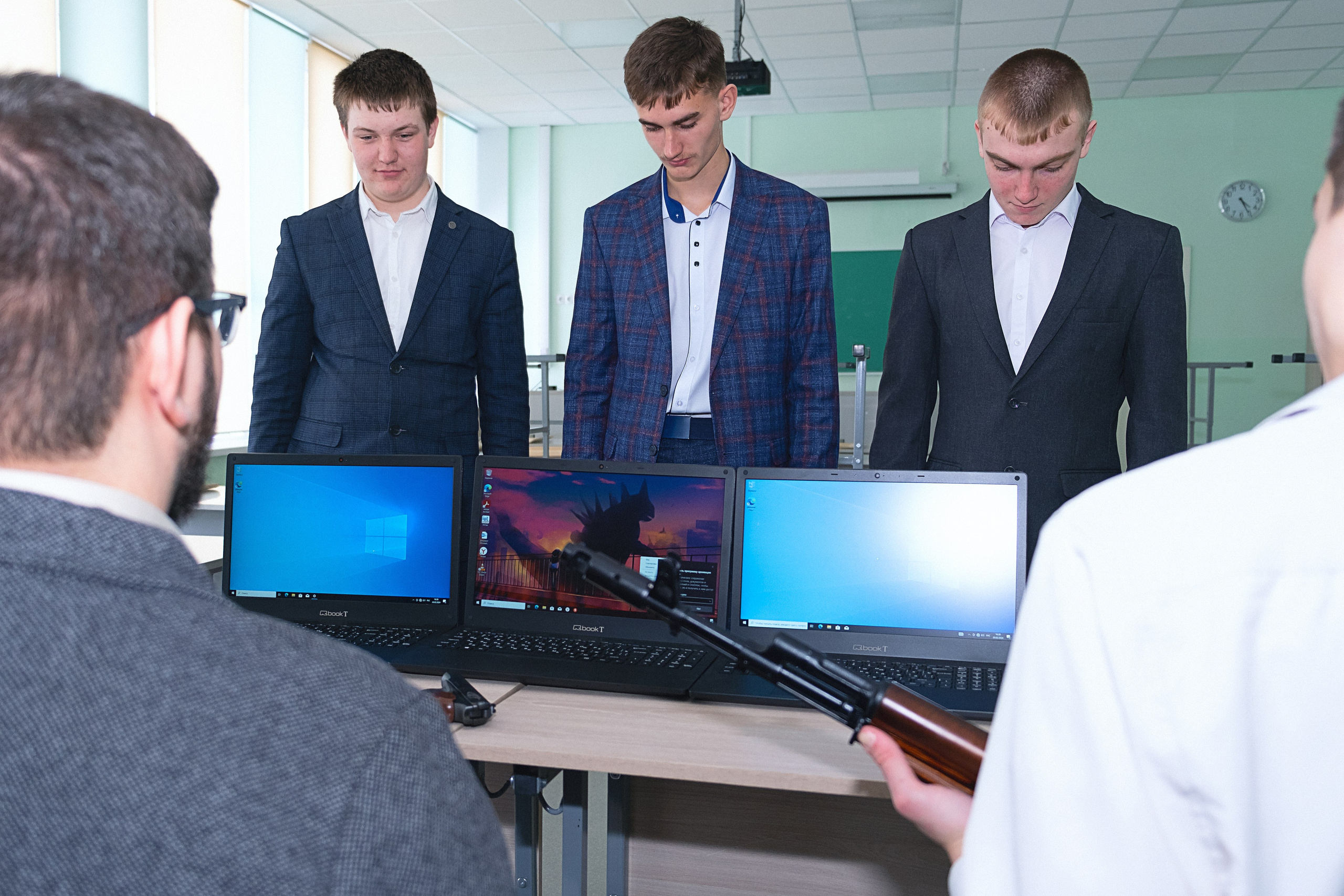 Выпускной альбом 2024. Фотограф и видеограф в Омск/Москва Сащенко Лера