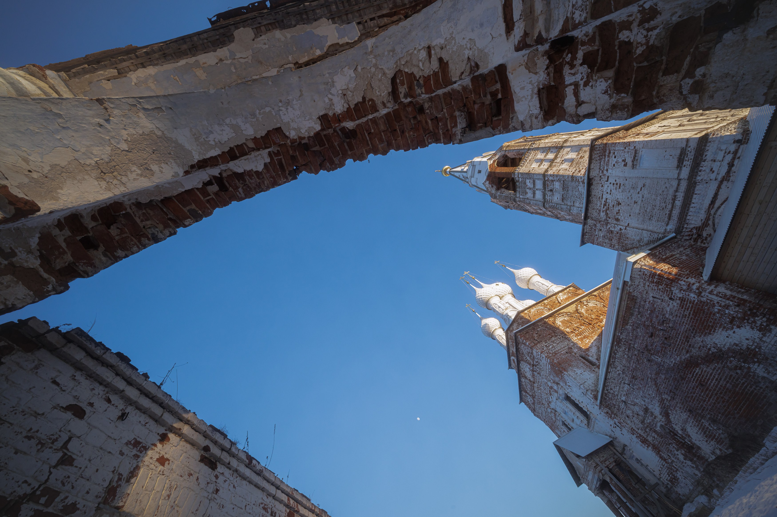 Архитектура — экстремальный угол съемки. Владимир Петухов — фотограф в г. Кинешма. Оператор FPV