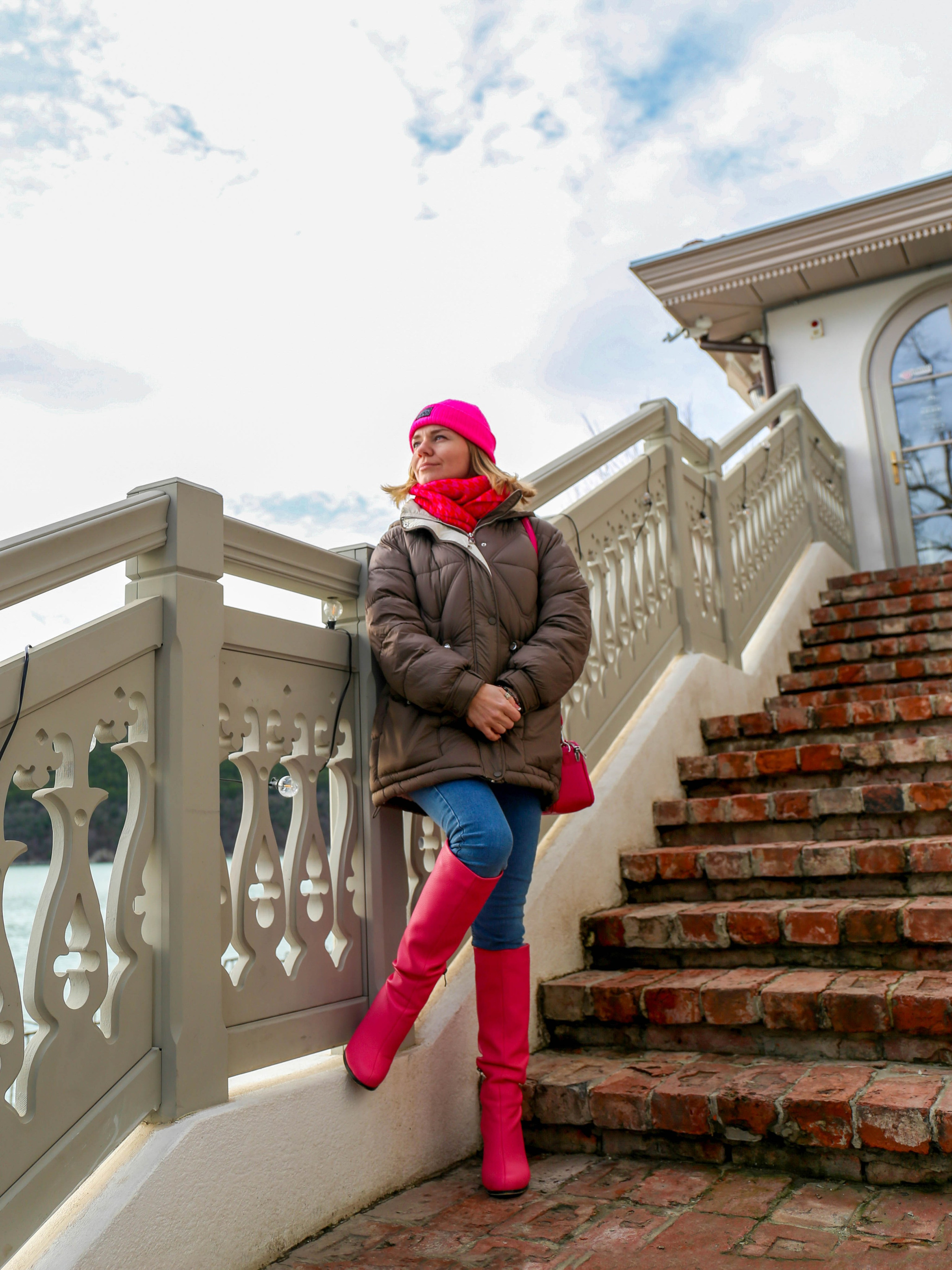 Зимняя фотосессия в Абрау-Дюрсо. Семейный и детский фотограф Екатерина Черняева. Снимаю портреты, love story, фотопрогулки, работаю на улице, в кафе, студии, дома у клиента