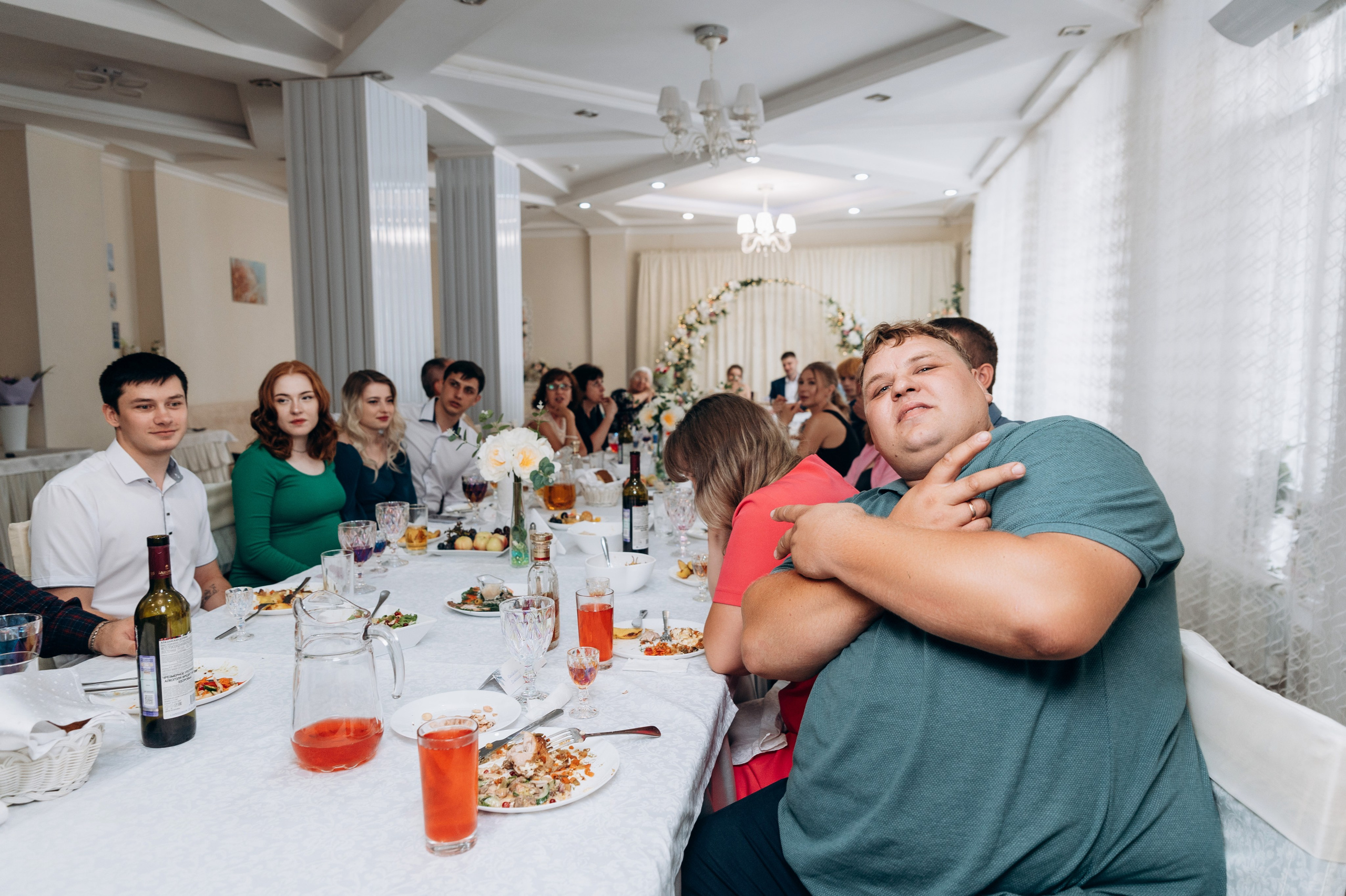 Прогулка, регистрация, банкет. Фотограф в Новосибирске