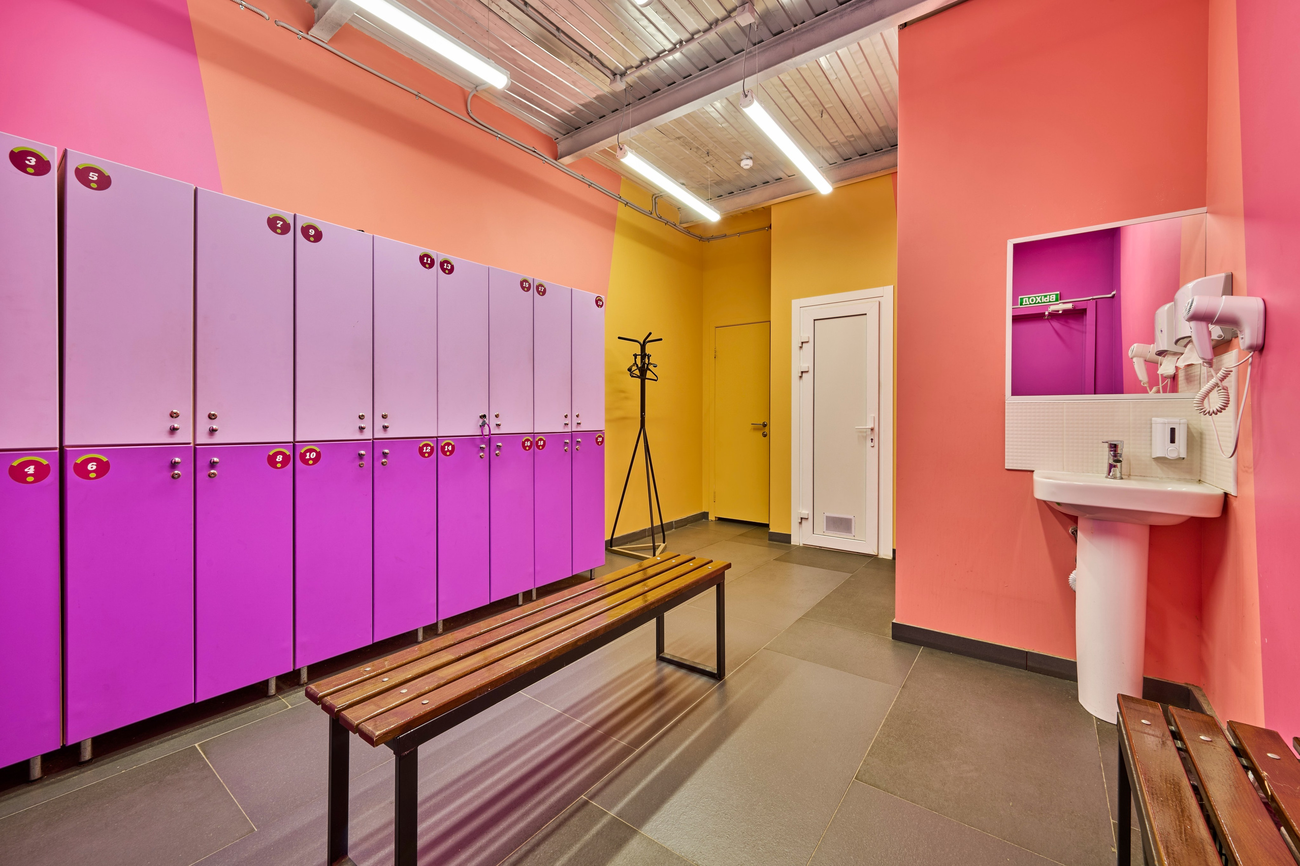 Теннисные корты WeGym. Спортивный фитнес фотограф-видеограф Алексей Нестеров