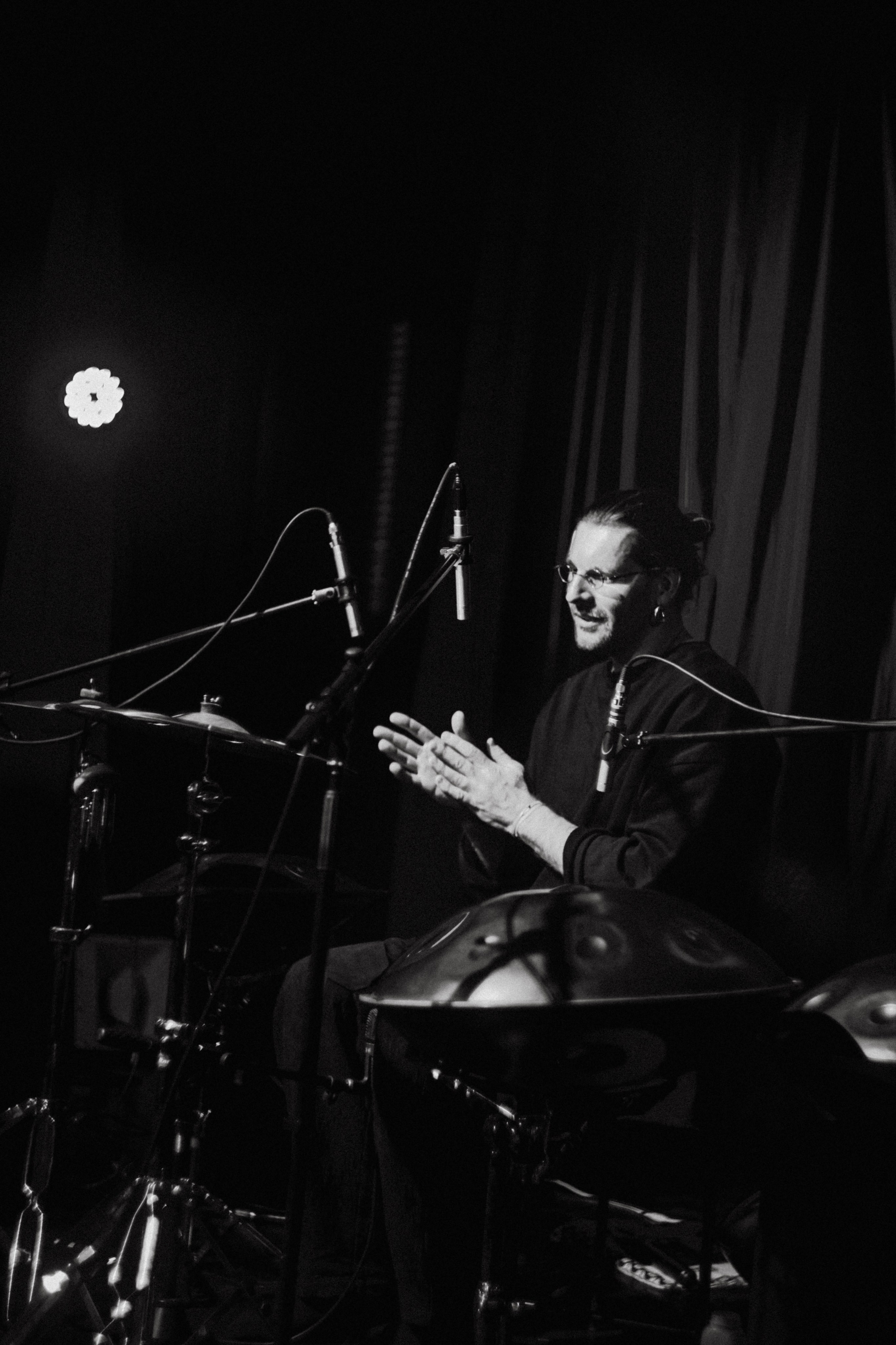 Кирилл Ошеров МАЯКОВКА, 10. Фотограф в Нижнем Новгороде