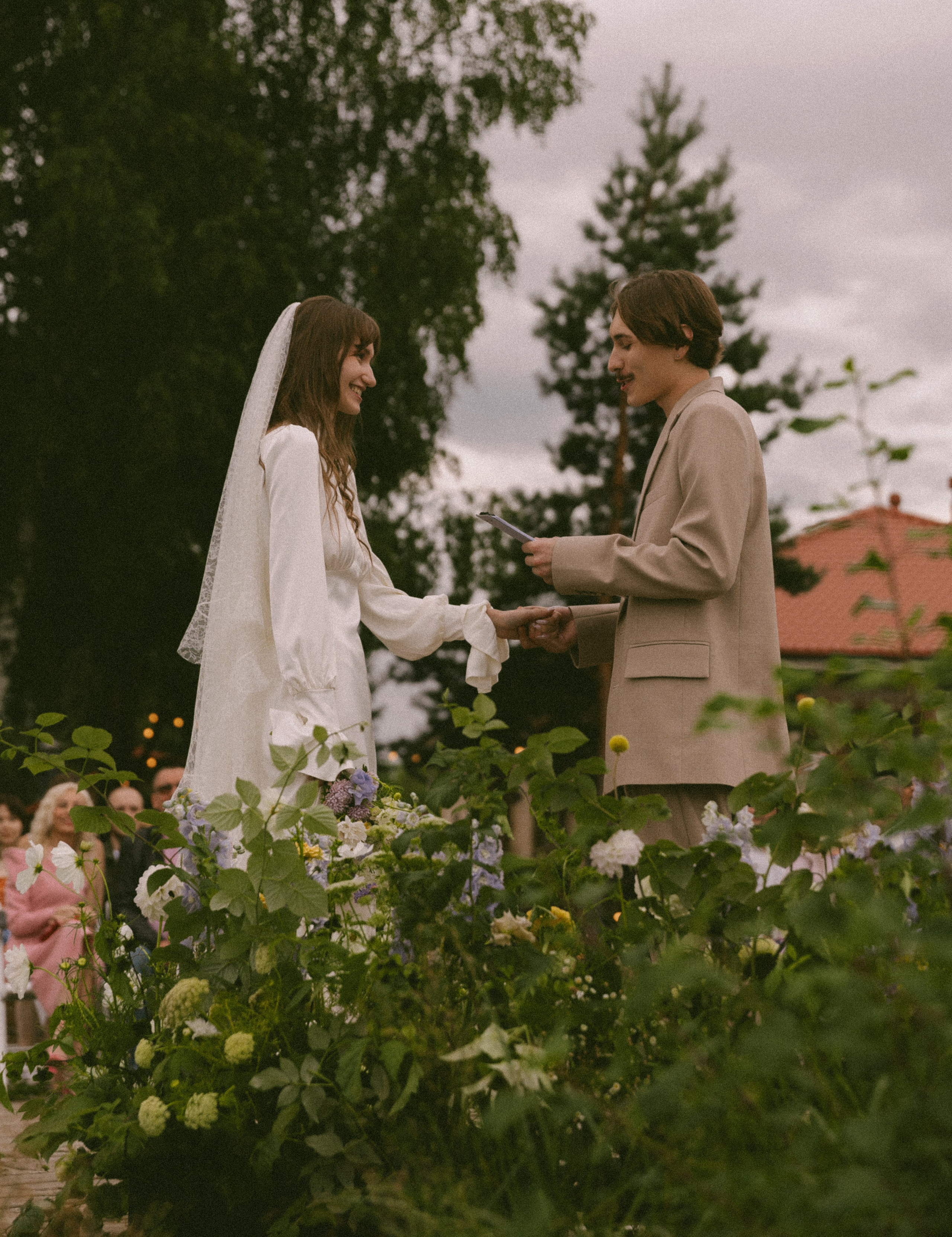 Держи меня крепче