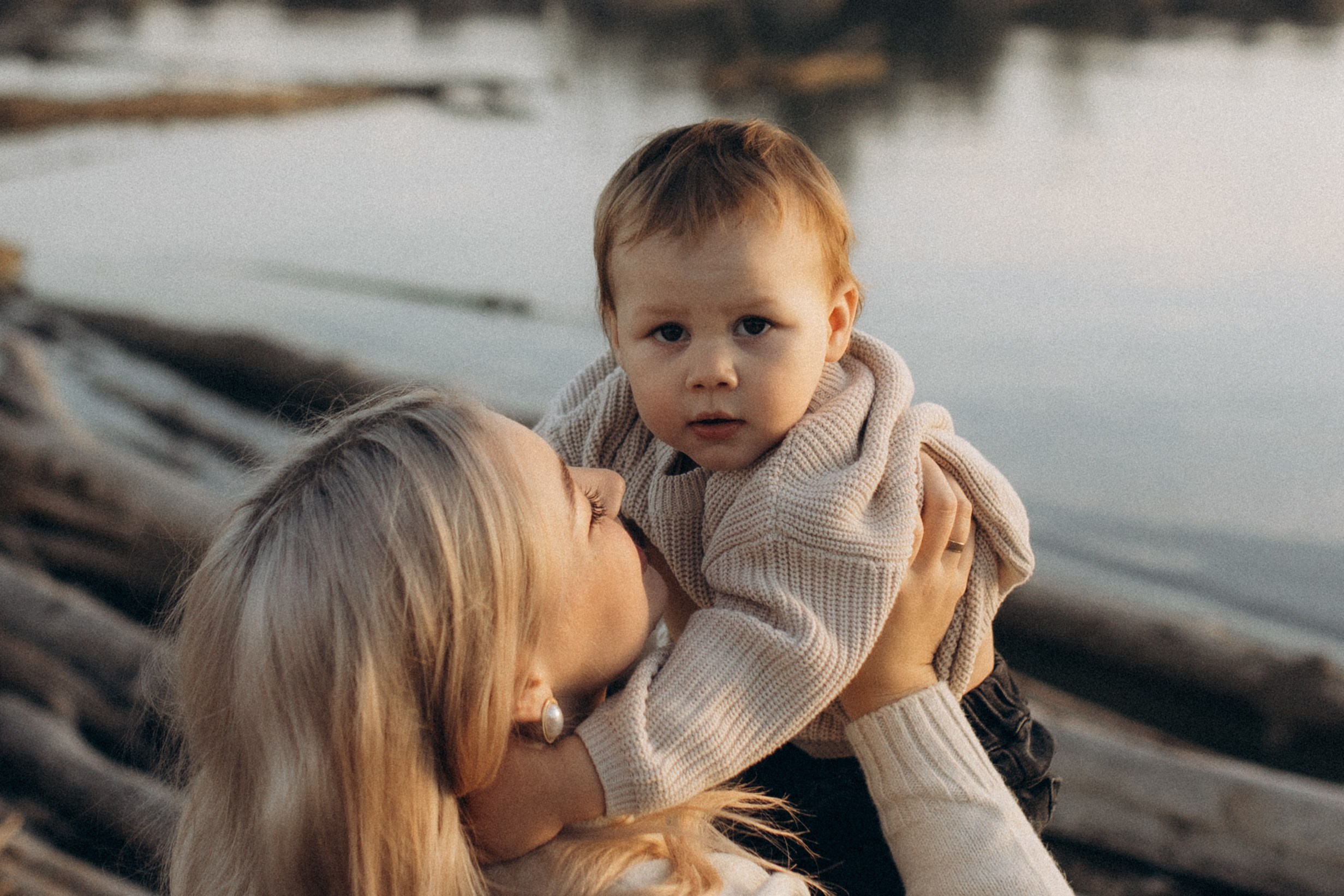 Альбина с сыновьями, сентябрь. Семейный фотограф lifestyle в Новосибирске Елена Шпилевая