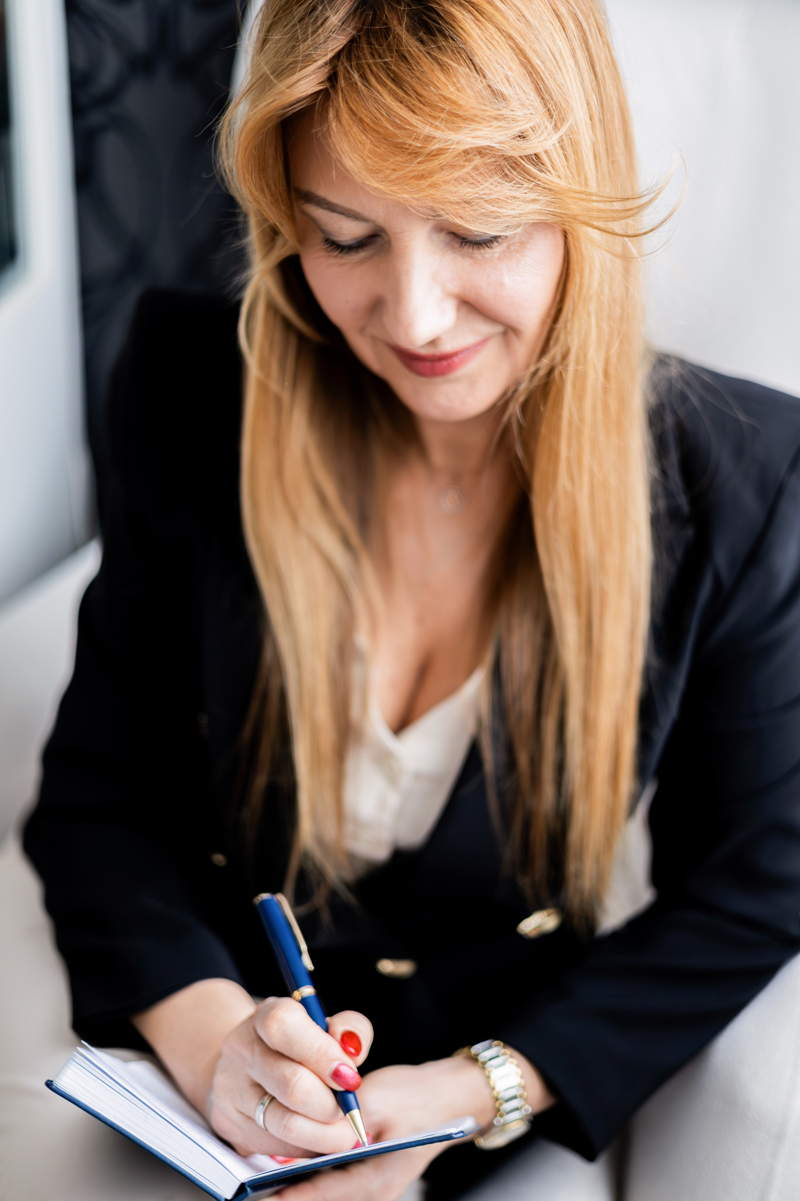 Индивид — Светлана / Специалист по недвижимости. Свадебный и семейный фотограф в Санкт-Петербурге Макеева Наталья