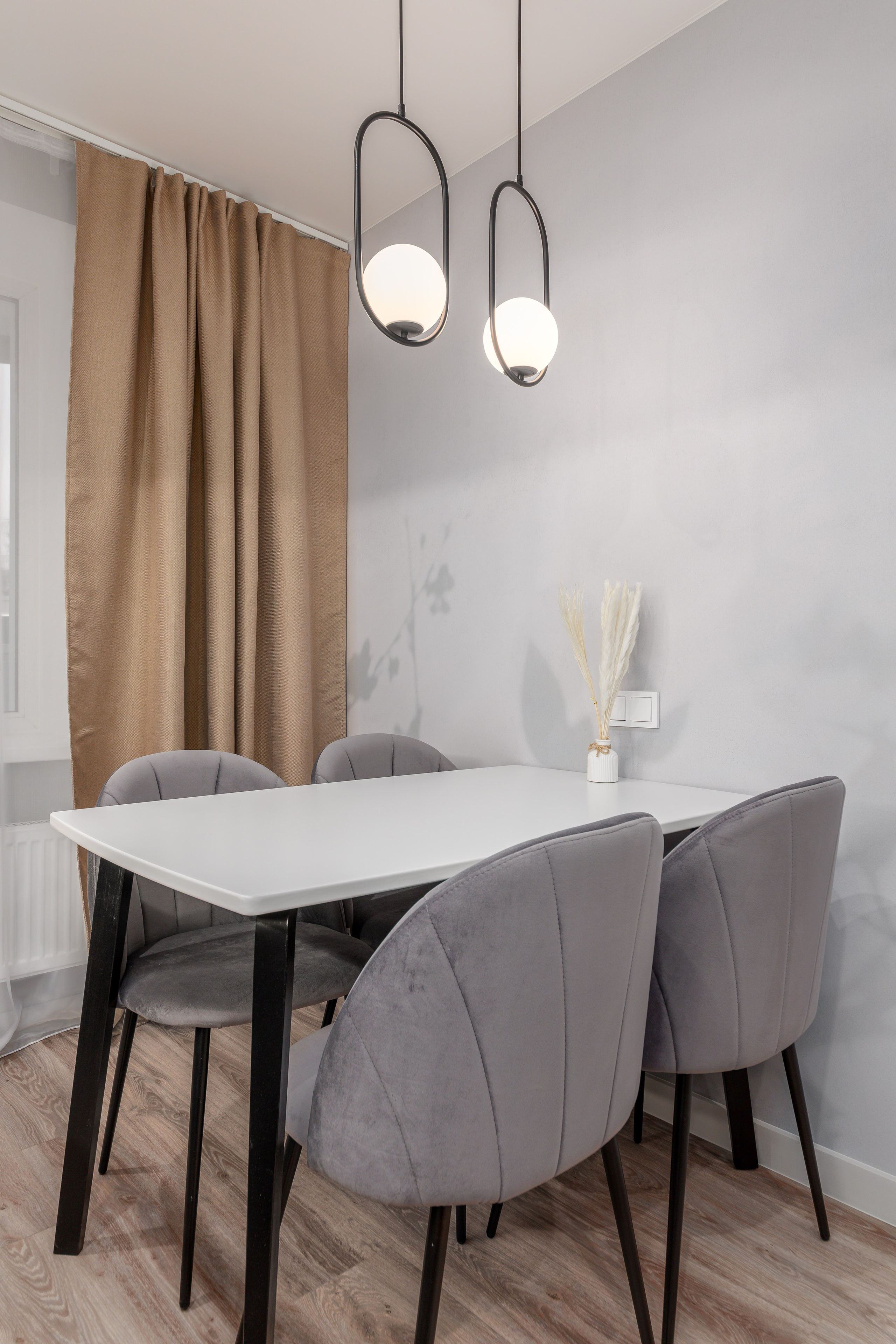 Однокомнатная квартира, Варшавская ул