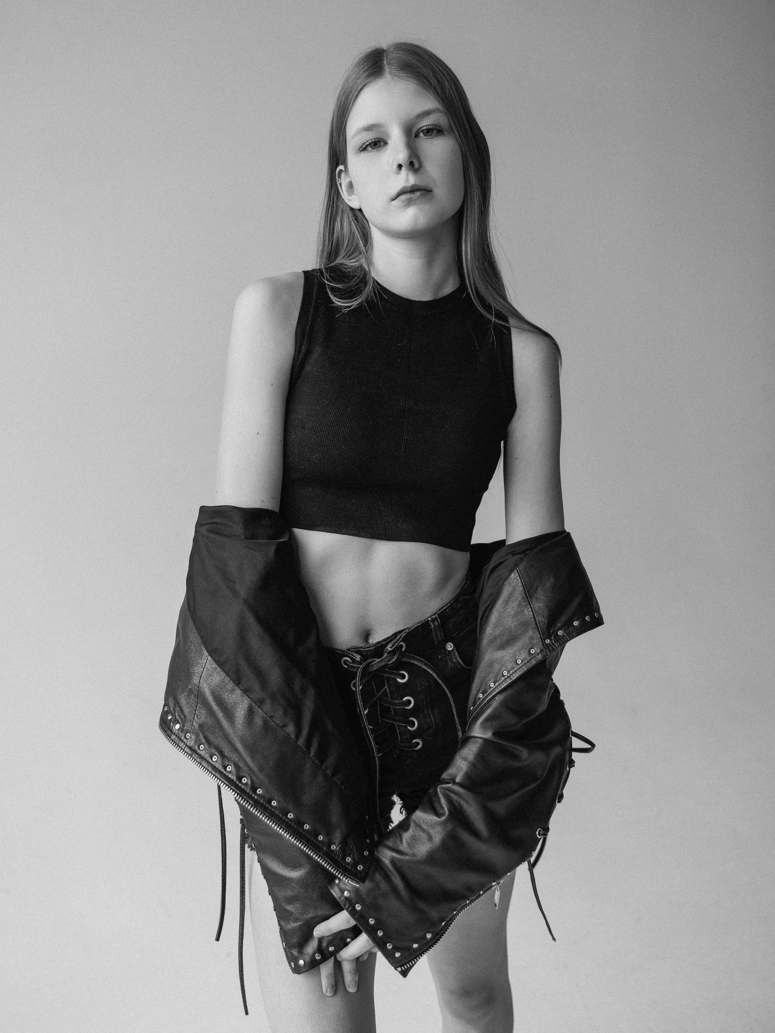 Портретный фотограф в Москве — Янка Шемшурова