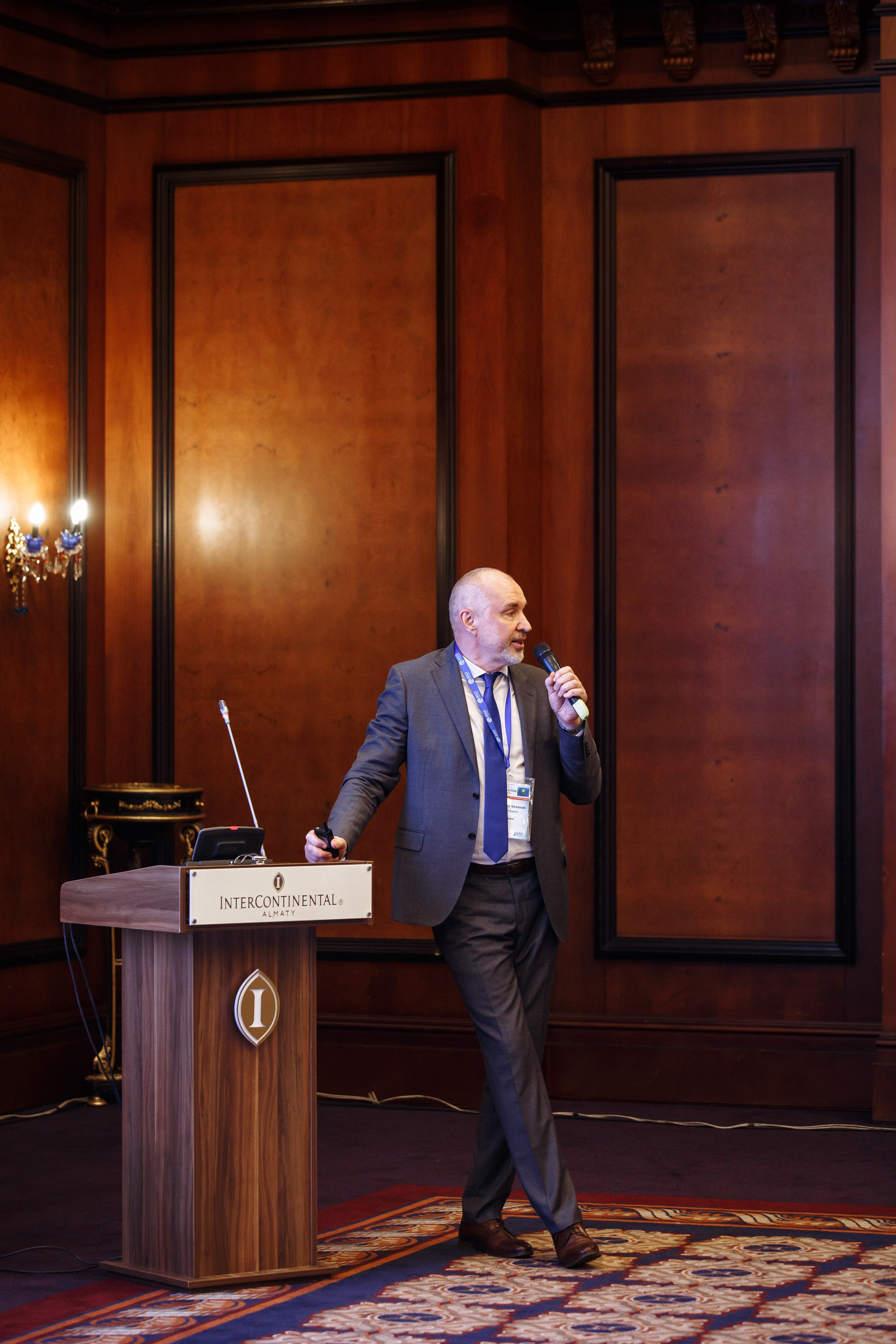 Фоторепортаж Bosco conference. Коммерческий и репортажный фотограф в Алматы — Jora Abramov