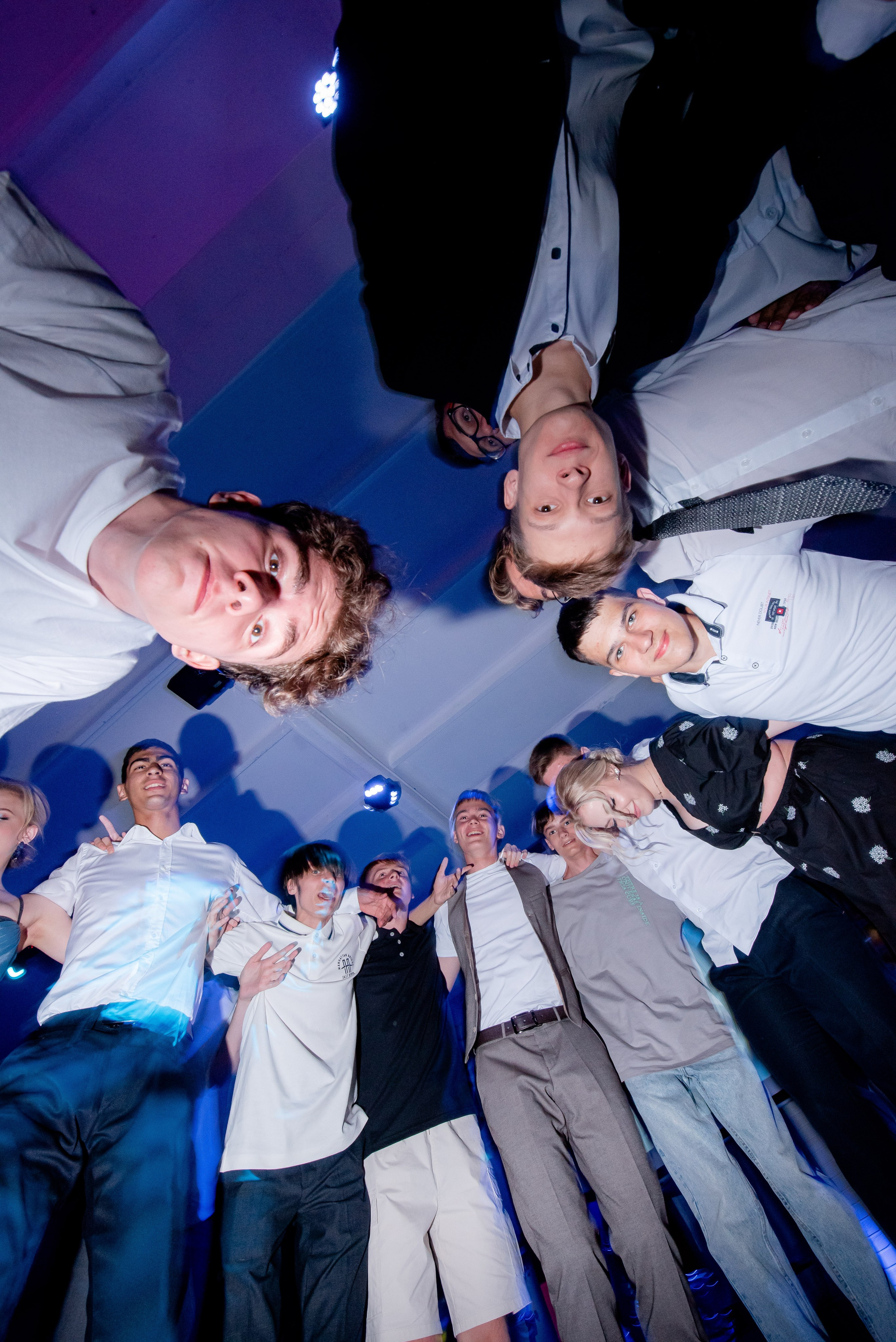 30 Школа. Вручение и Банкет. ДК Юбилейный и Банхоф. Фотограф в Волгограде и Волжском Александр Горбань