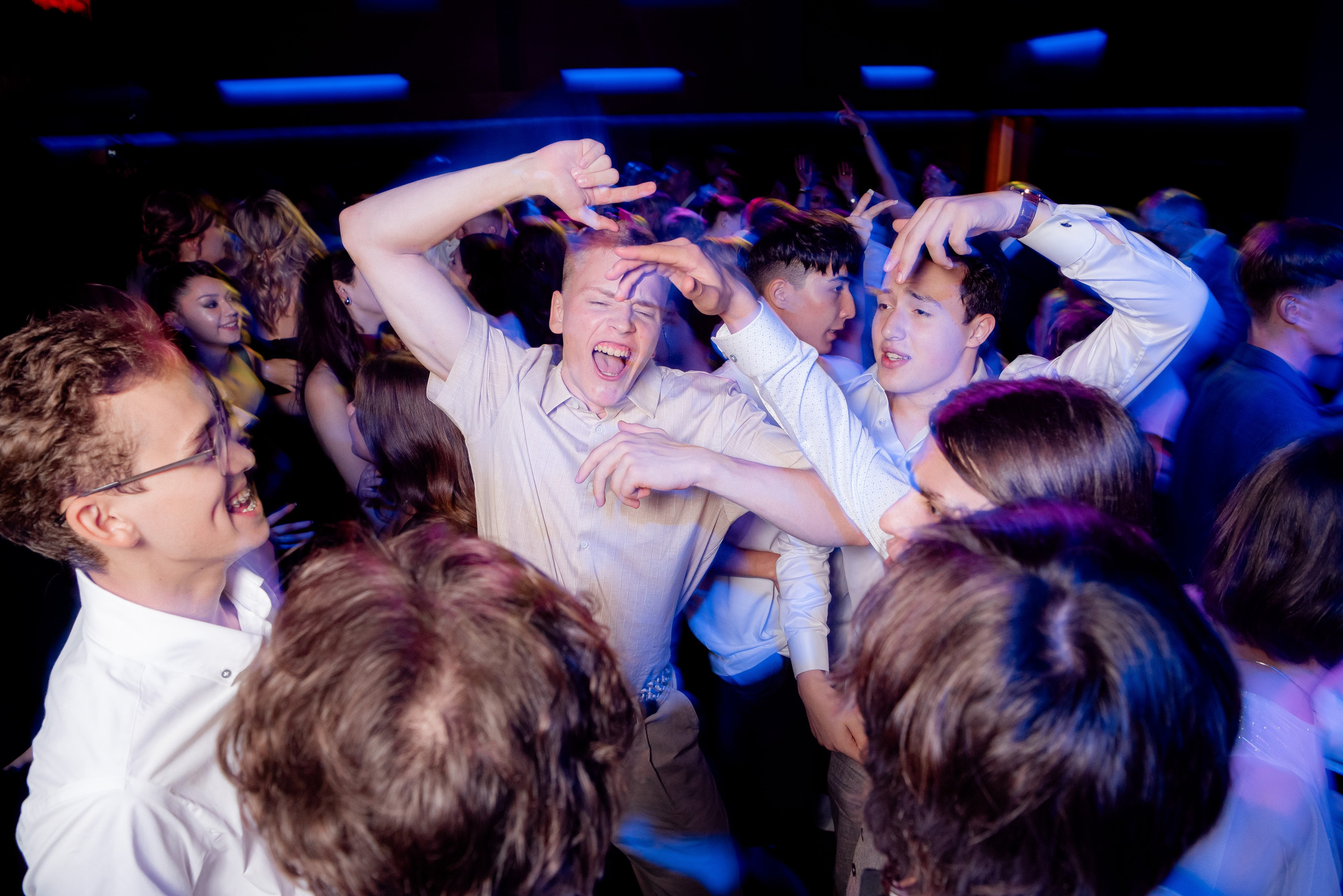 5 Лицей. Вручение и Банкет. Музкомедия и Сити Холл. Фотограф в Волгограде и Волжском Александр Горбань