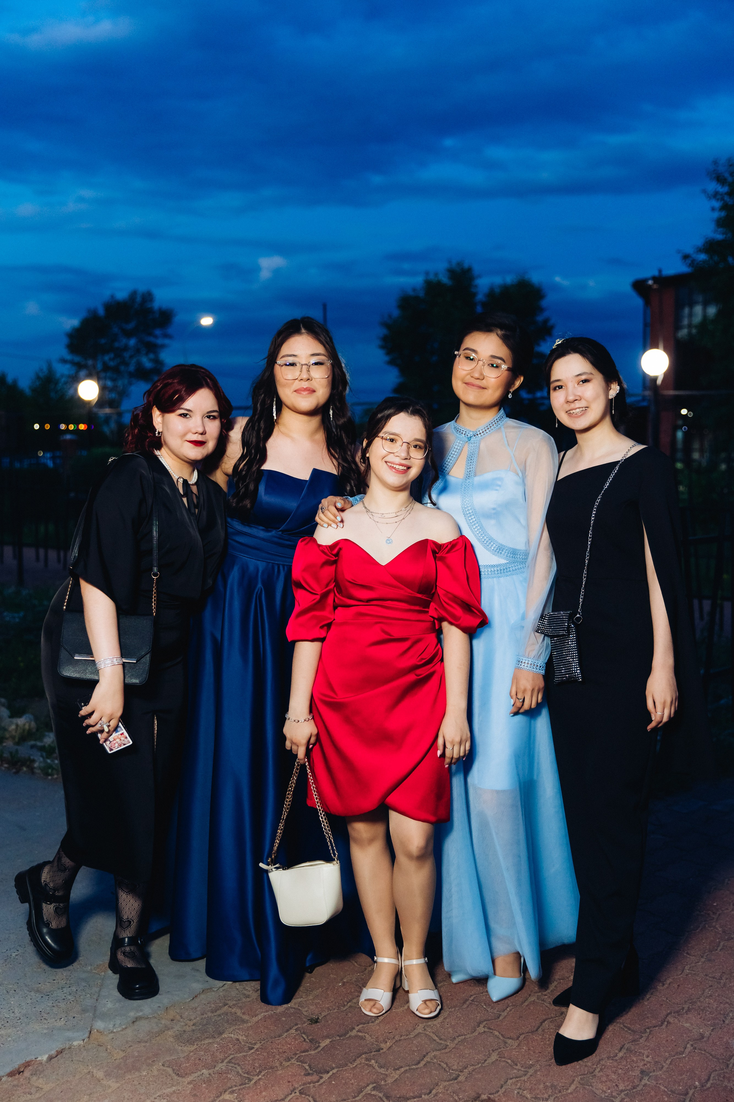 Выпускной вечер. 49 школа. Баран на корове. Свадебный и семейный фотограф в Улан-Удэ