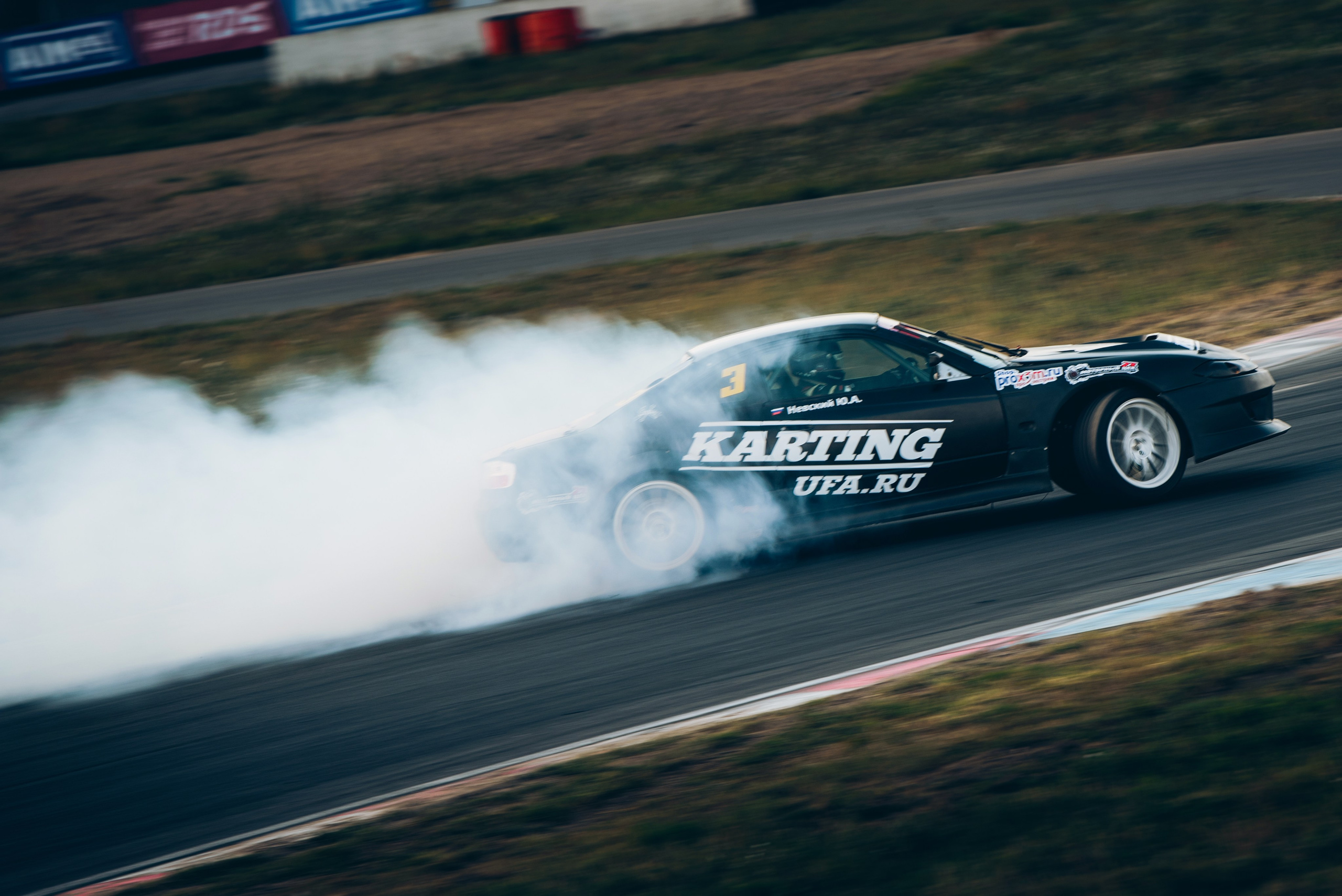 Rds запад ADM Raceway. DeLorein