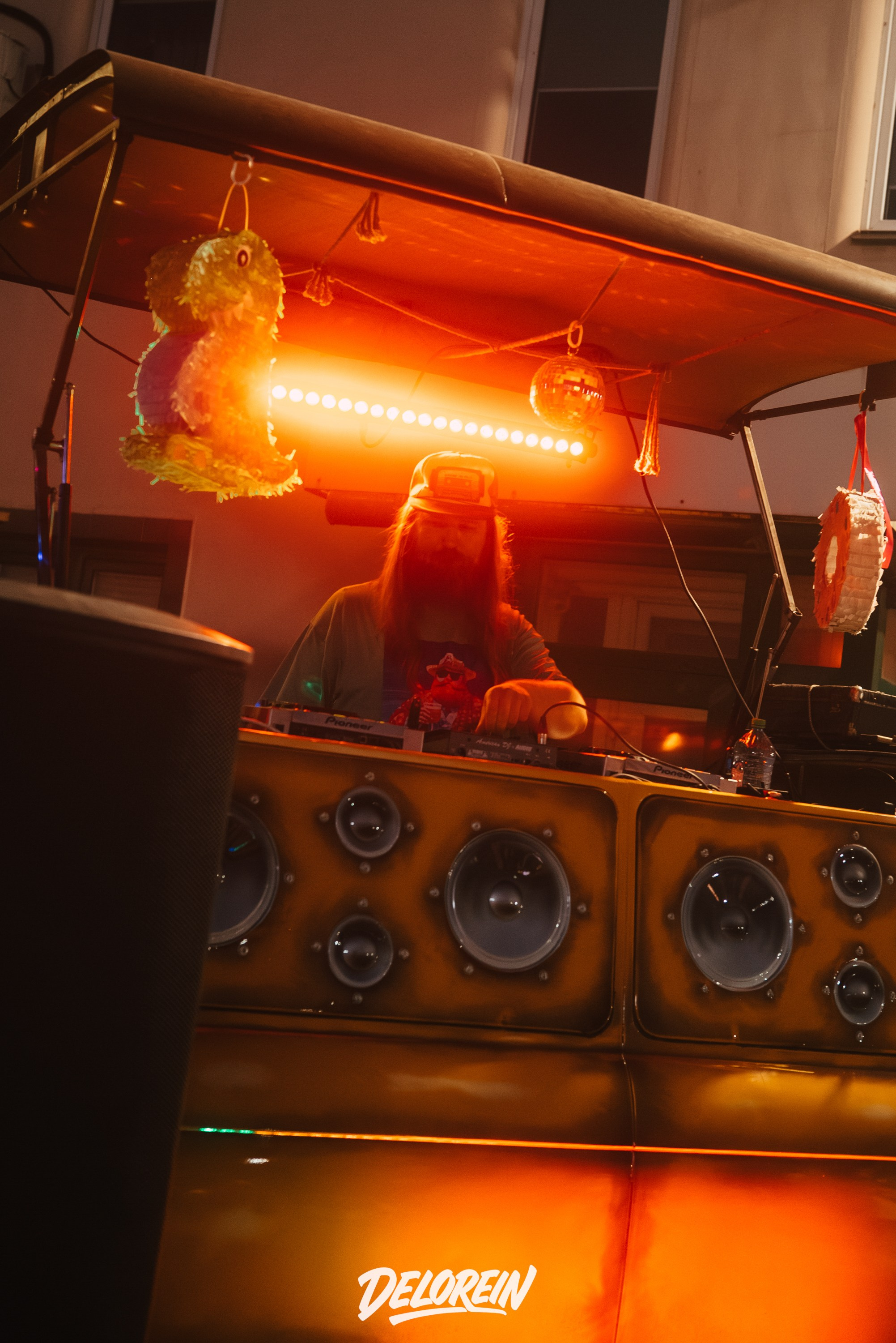 Downfly 30 июля 2025. DeLorein