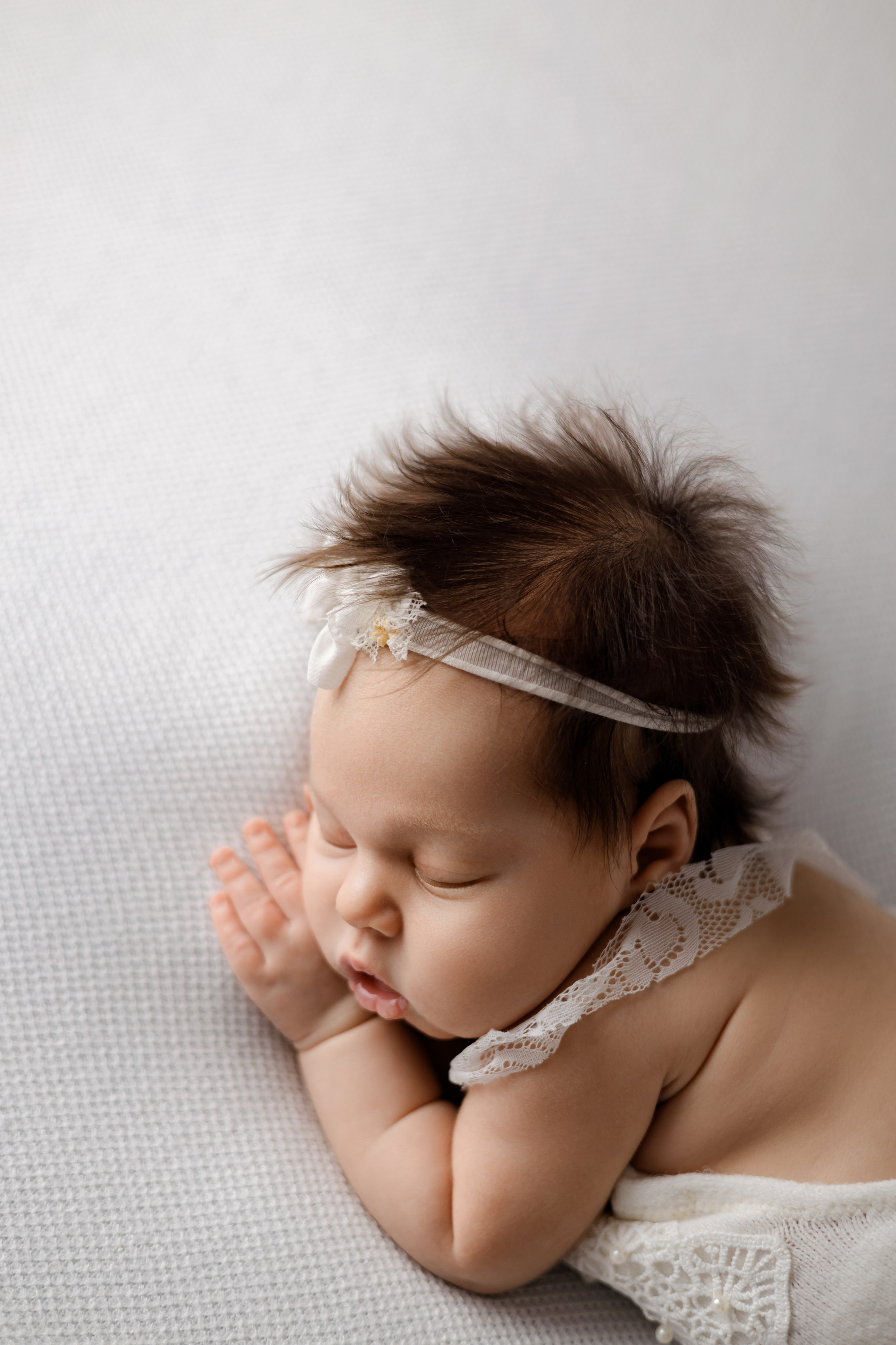 Алиса. Евгения Горбунова фотограф новорожденных в Новом Уренгое