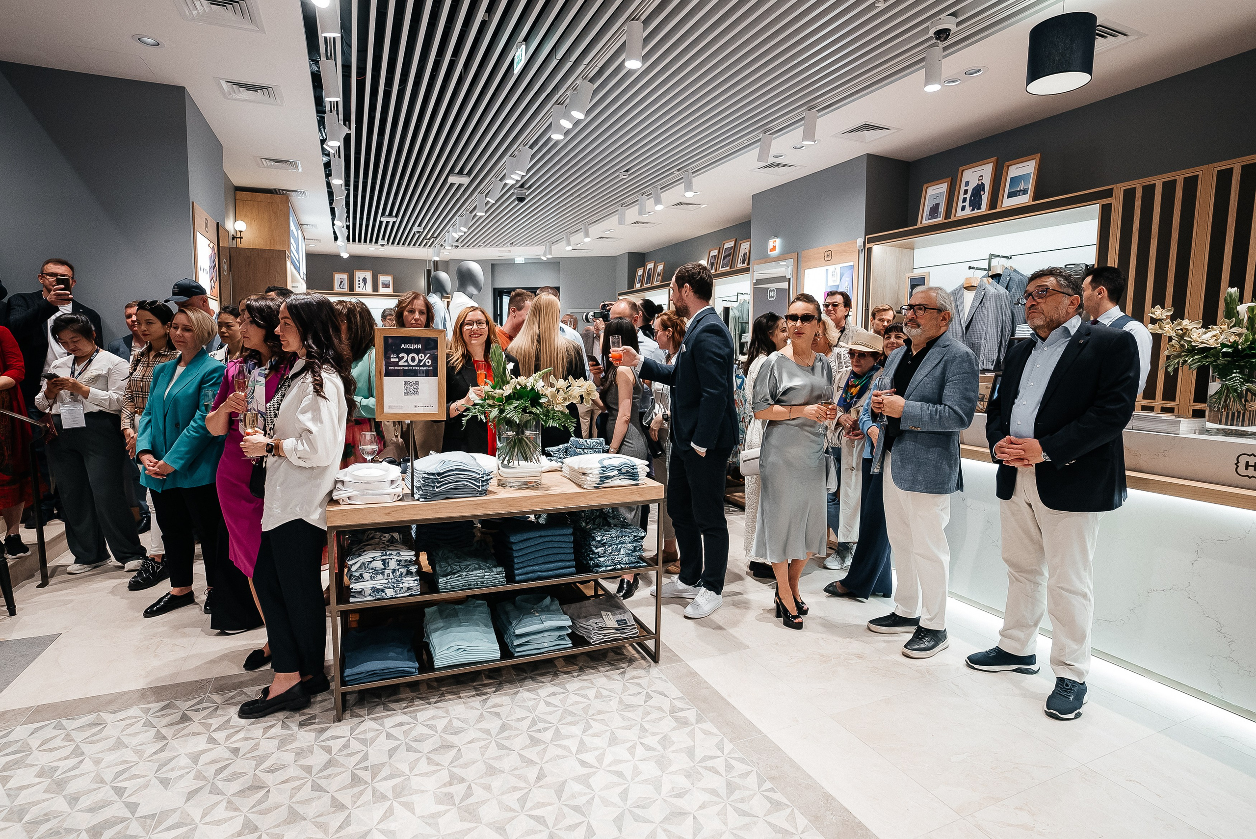 Henderson. Павел Краснов — Свадебный и репортажный фотограф в Москве