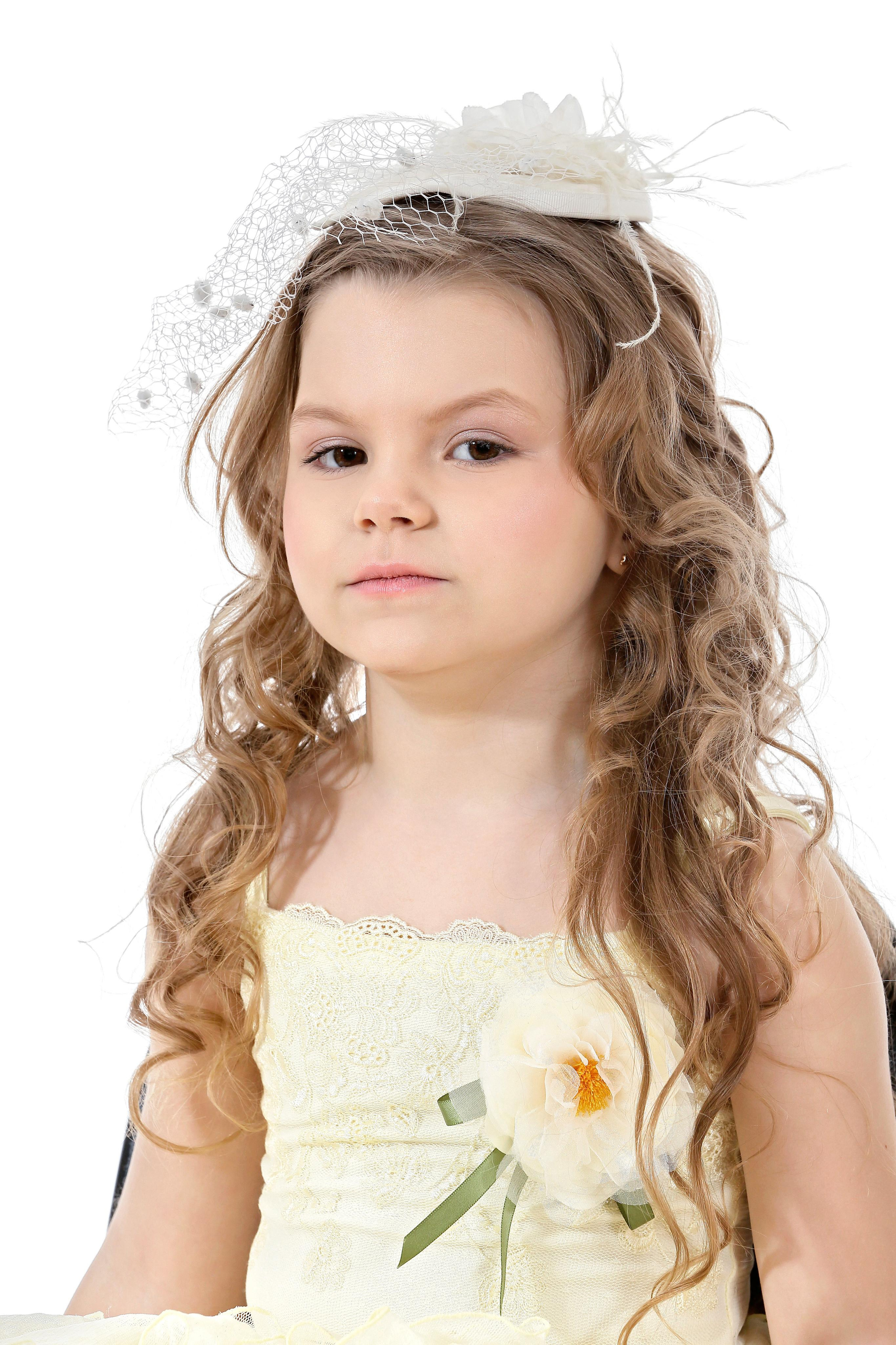 Елизавета, Модель-Шоу