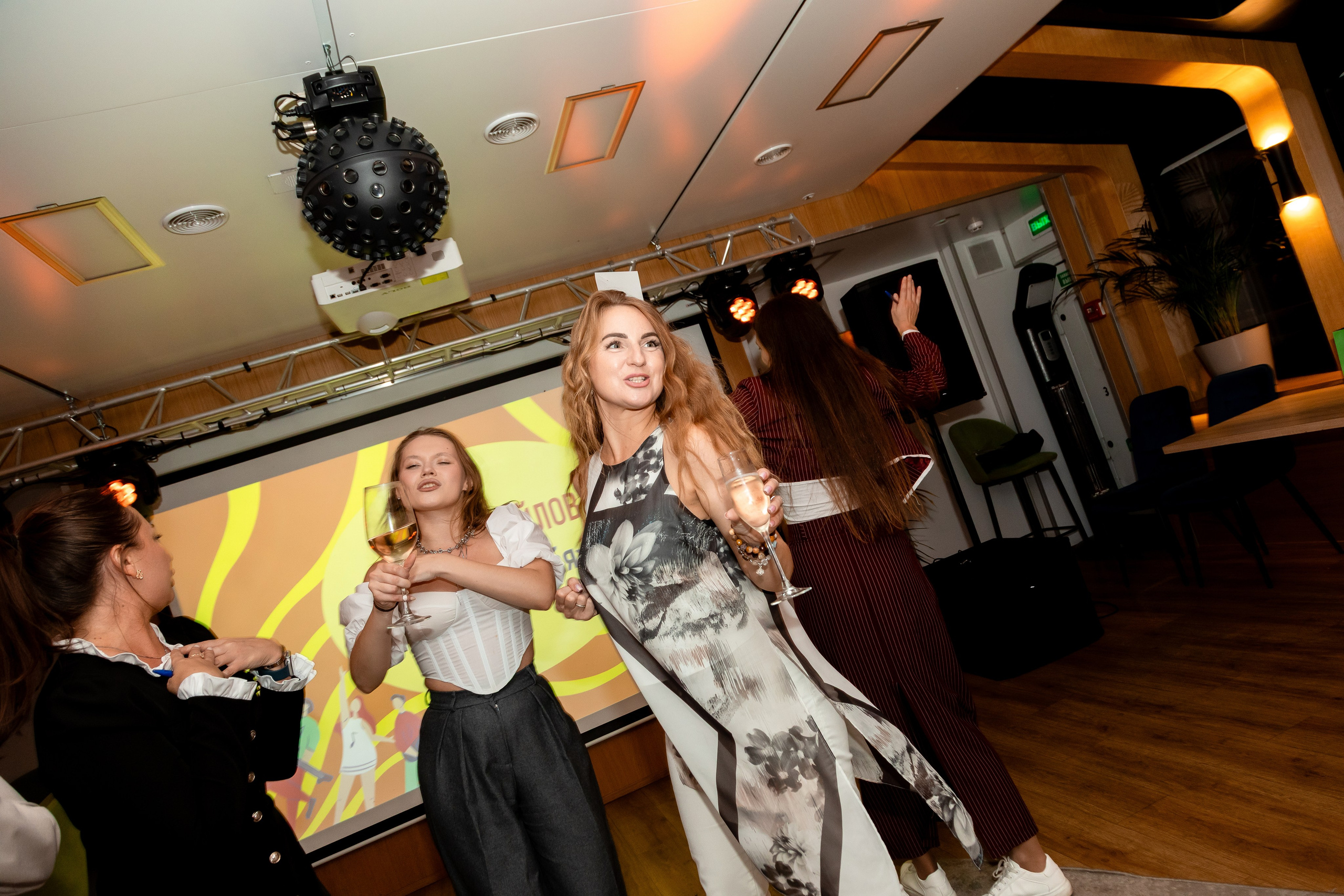 На воде. Главная