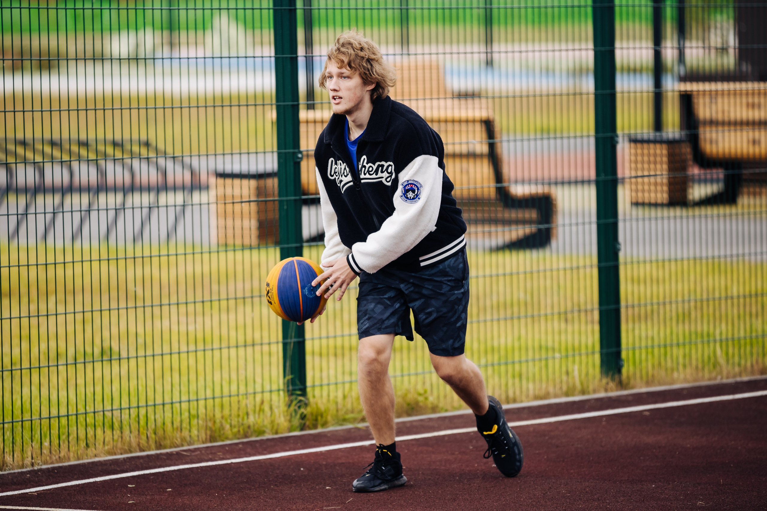 Зов улиц // 21.09.2024. Денис Прохоров Фотограф в г. Магнитогорск