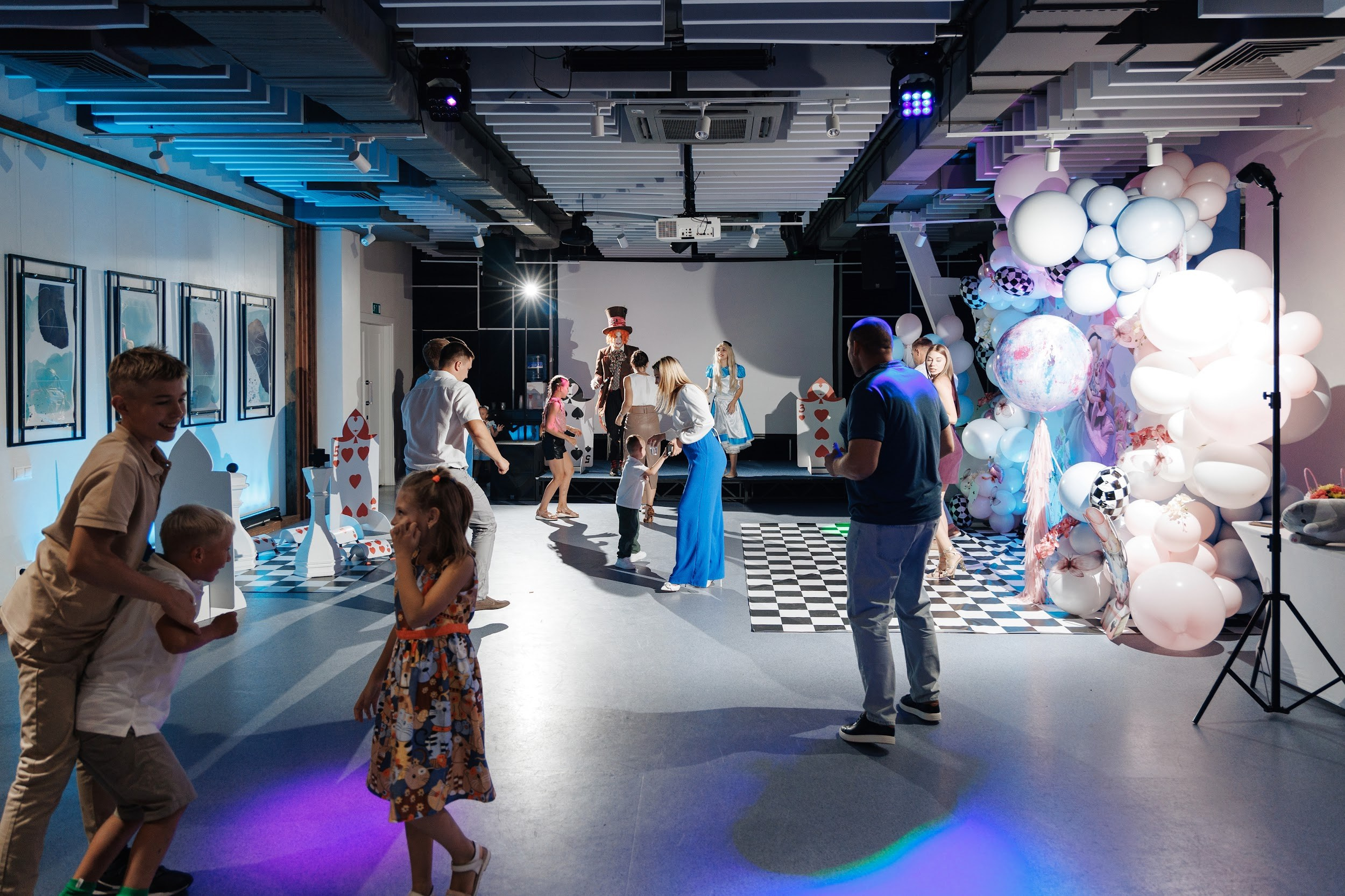 Alice in Wonderland. Свадебный и репортажный фотограф в Воронеже Сергей Максимов