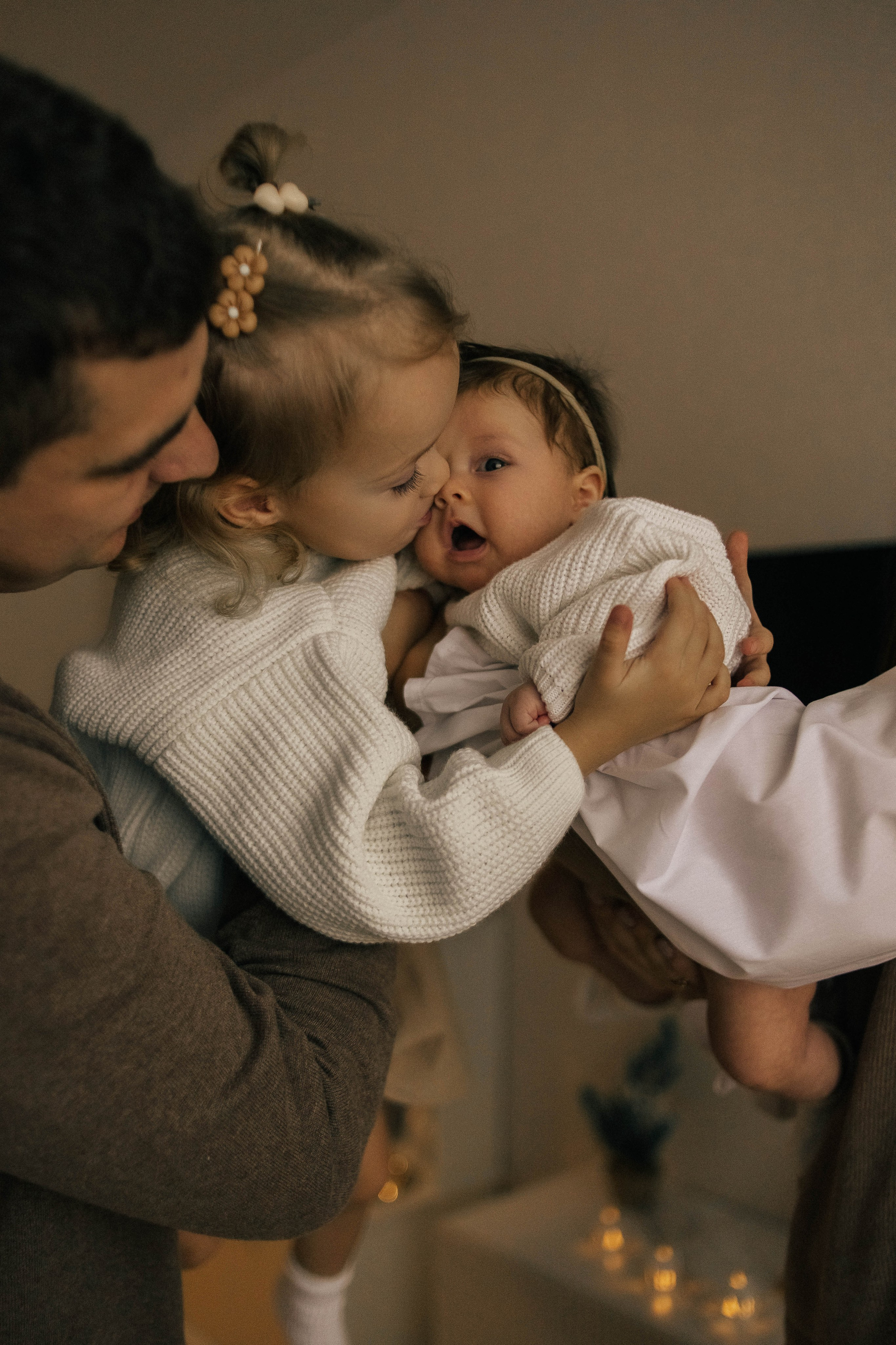 Анастасия, Андрей, Ариша и Анюта. Главная