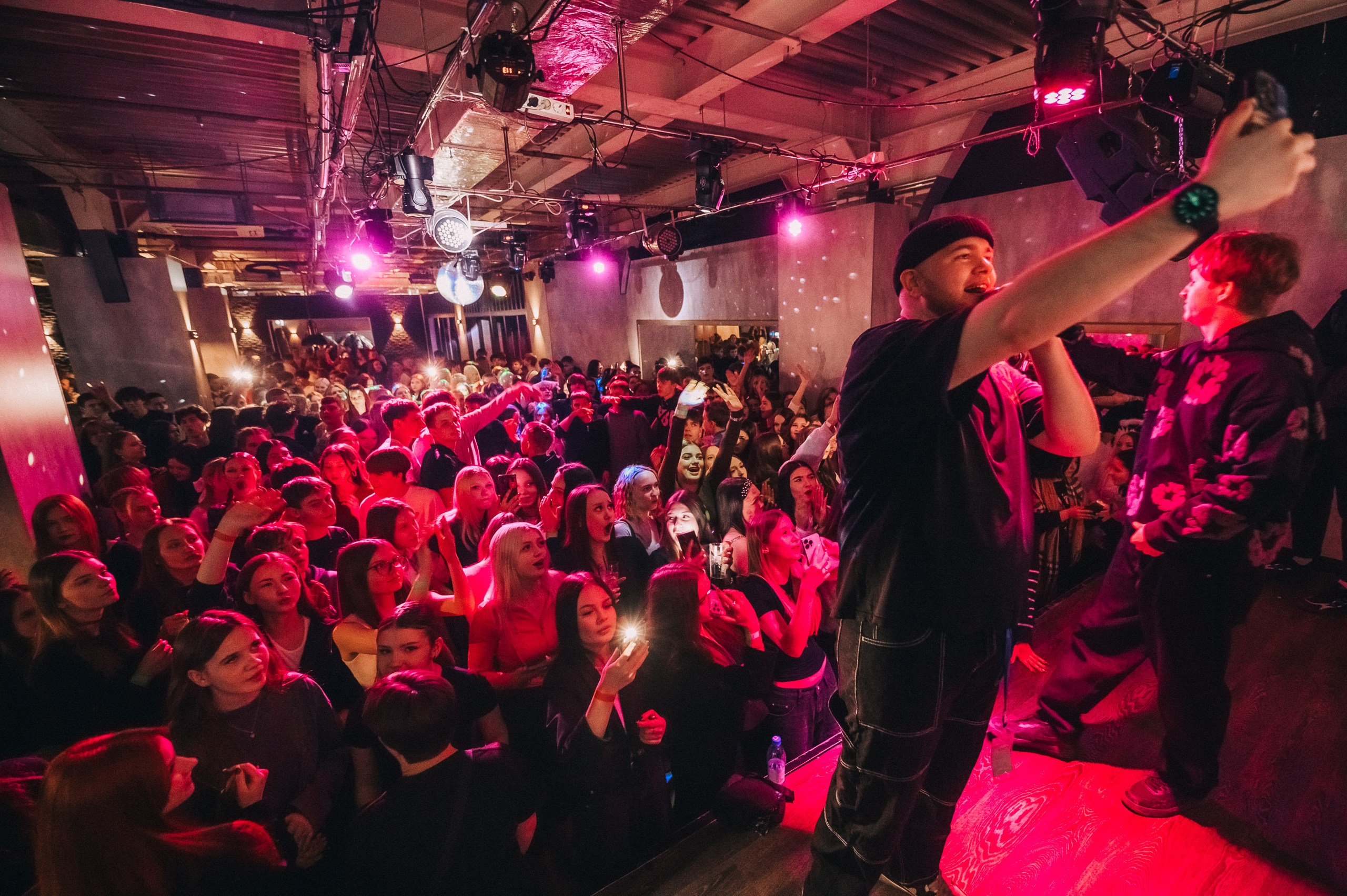 8 MARCH WOMENS DAY PARTY. Фотограф в Кемерово Владислав Шульц