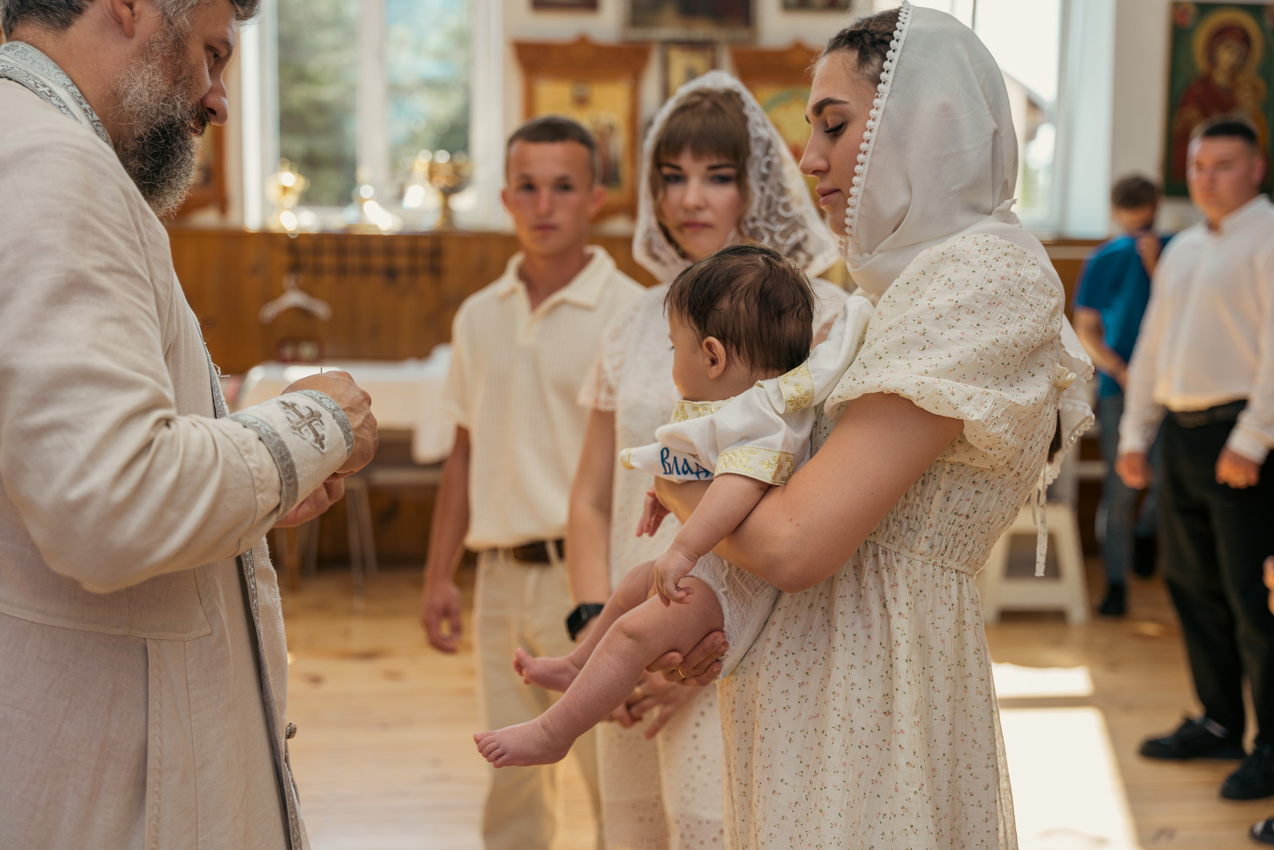 Крещение малыша Владимира: начало духовного пути. Фотограф |Ленинск, Волжский, Волгоград| Наталья Савилова