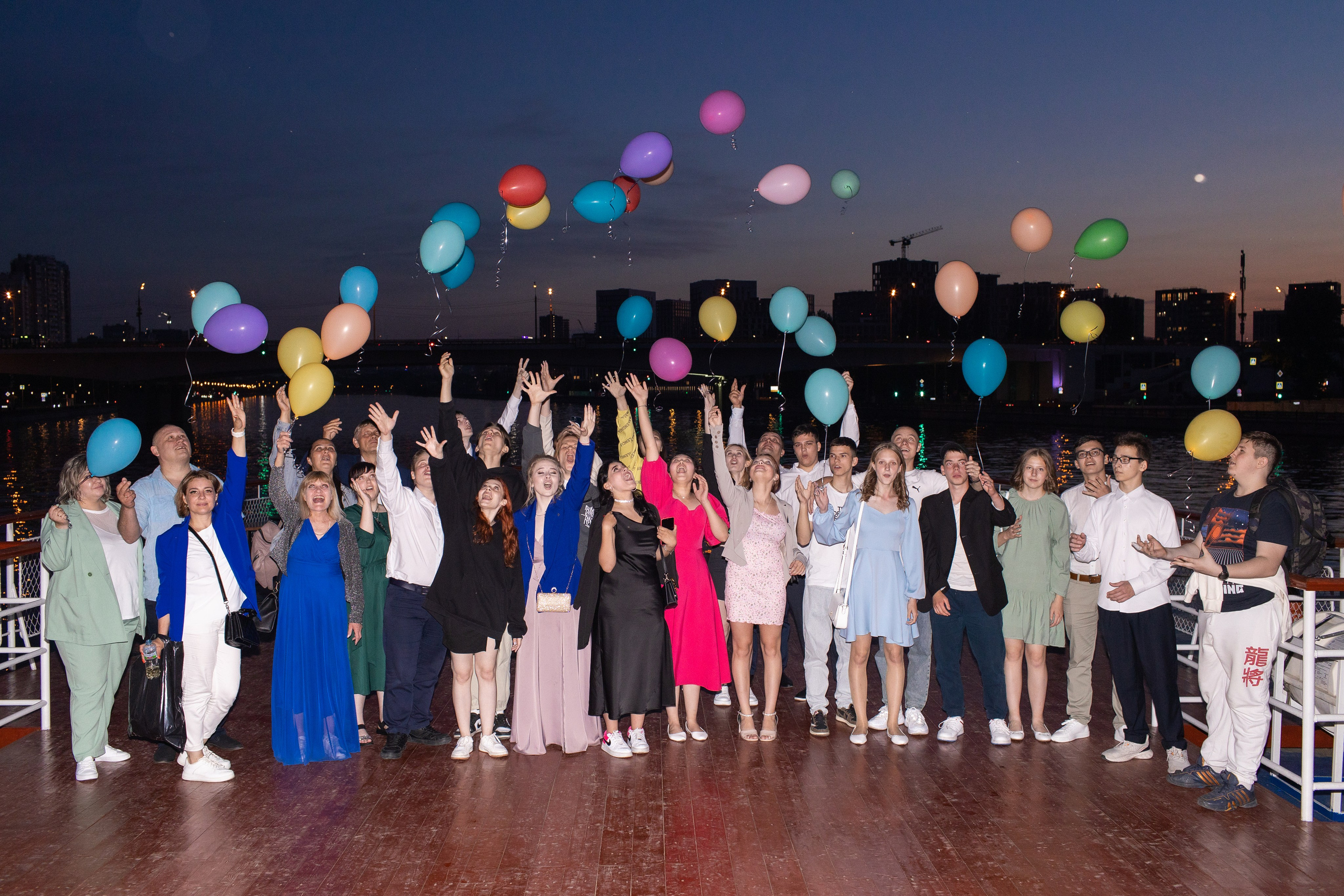 Выпускной на теплоходе Ривьера. Фотограф в Москве Десятова Ксения