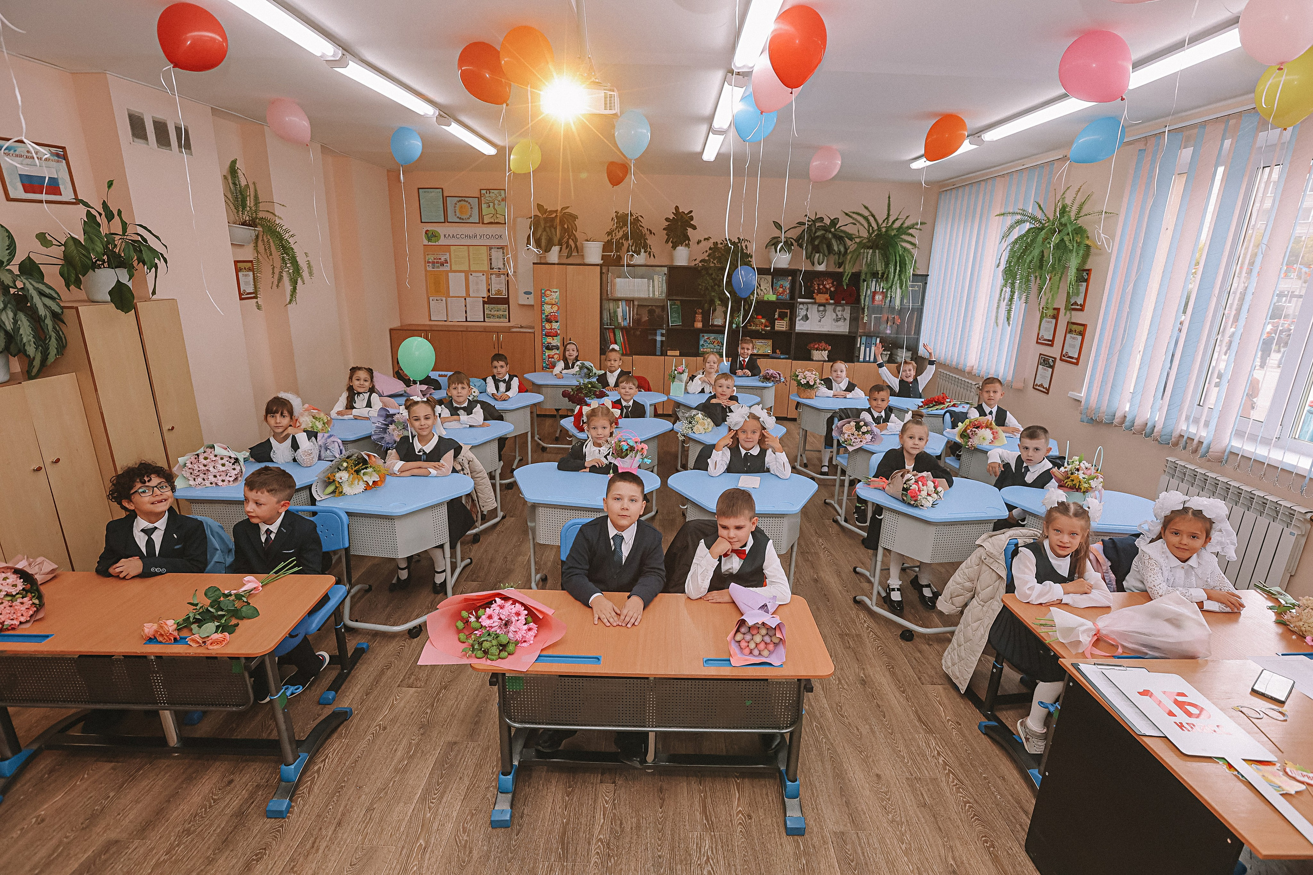 1 сентября линейка+кл час+портреты. Семейный фотограф Тюмень, фотограф на роды Салмина Мария