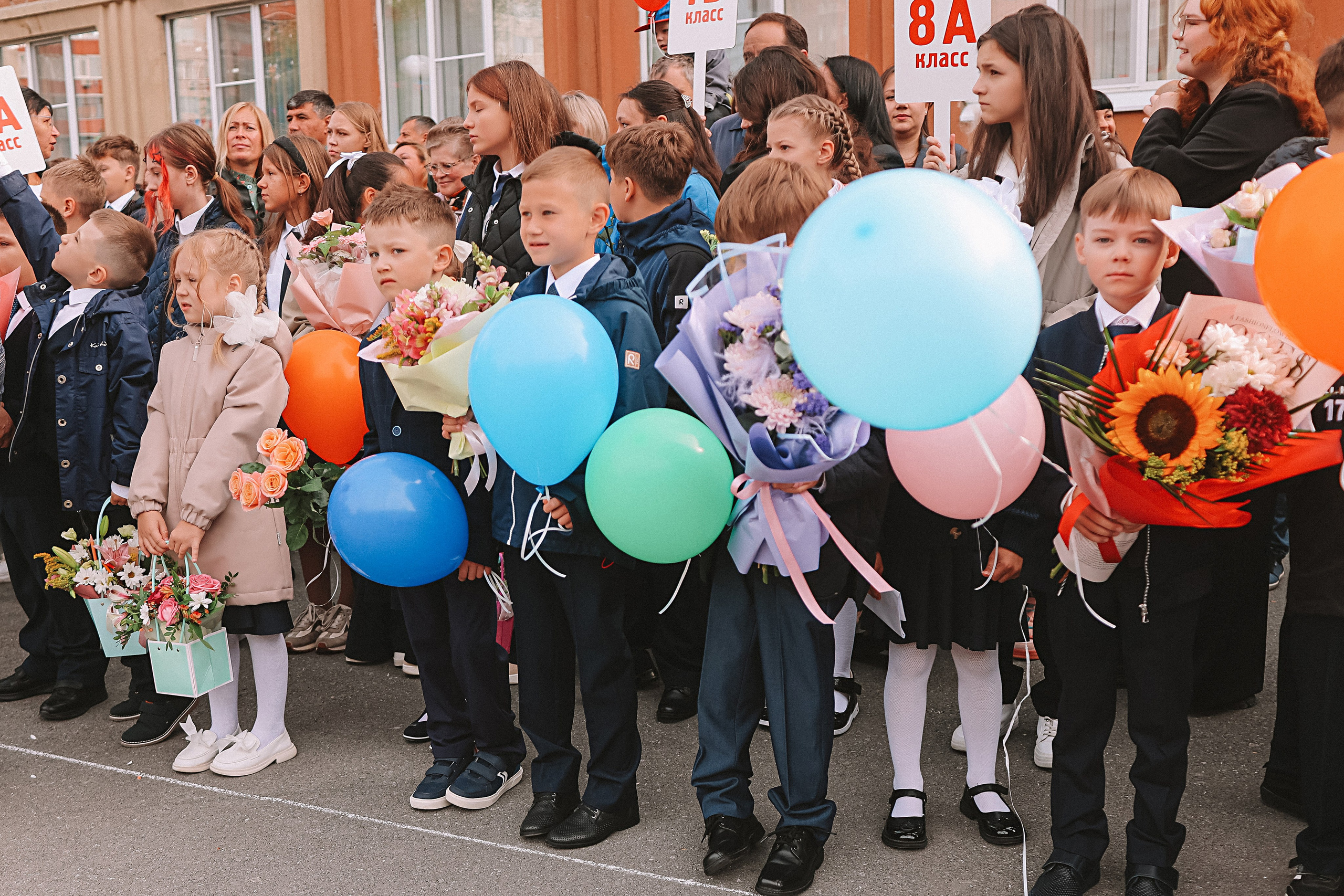1 сентября линейка+кл час+портреты. Семейный фотограф Тюмень, фотограф на роды Салмина Мария
