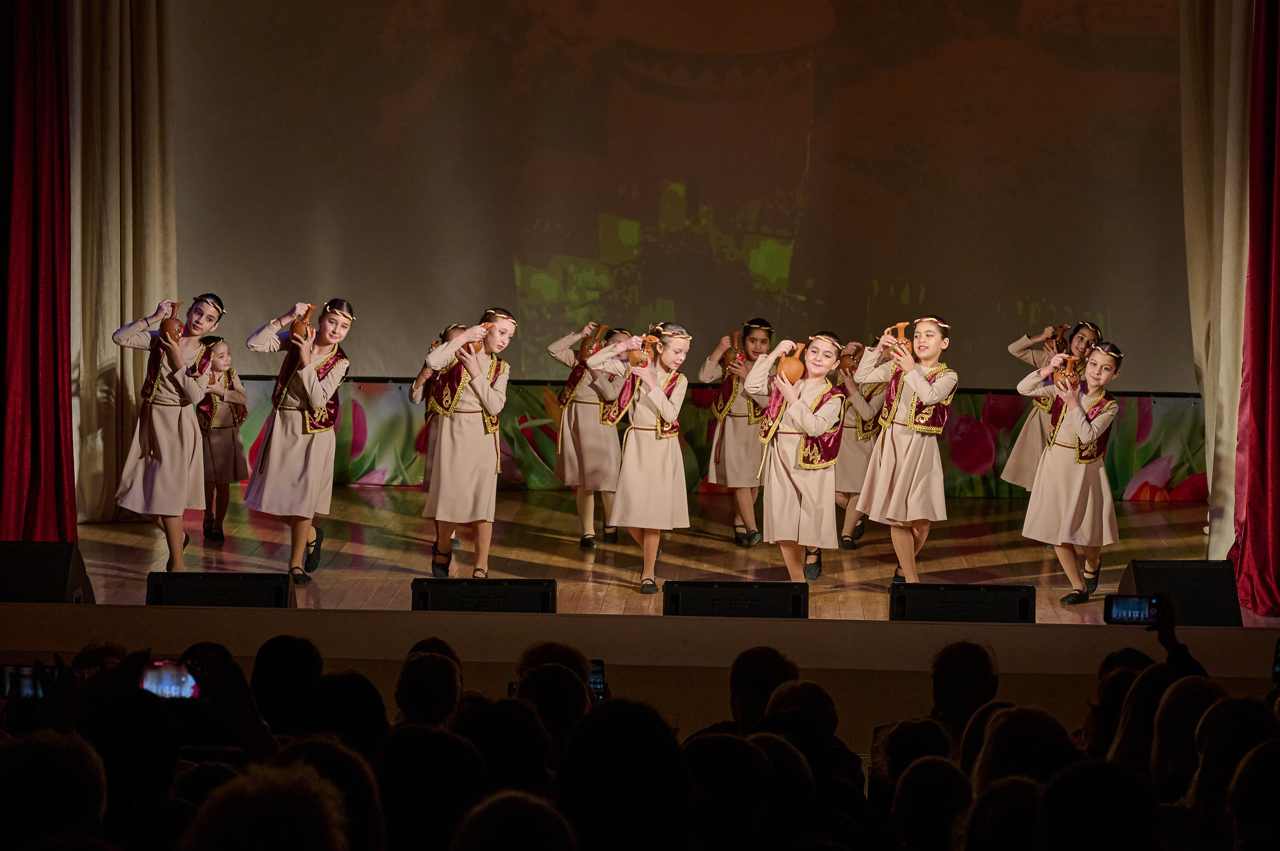 День матери. Кабардинка. Жизнь курорта Кабардинка в фотографиях