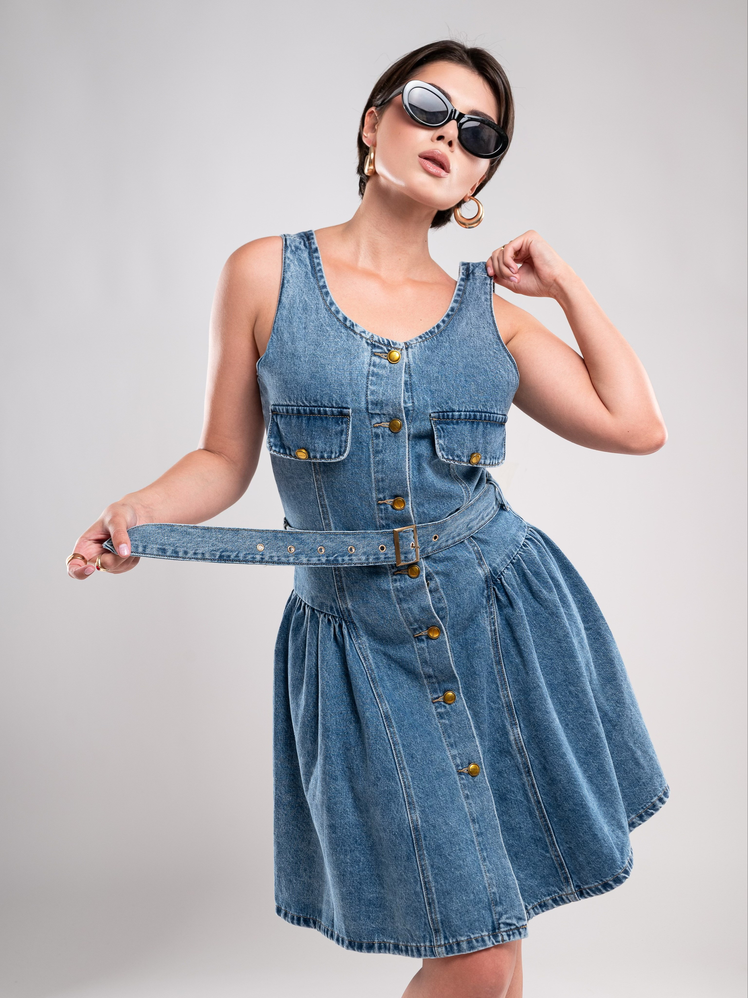 Джинсовый сарафан на 2х моделях. Предметный фотограф, фото для маркетплейсов Пятигорск, КМВ