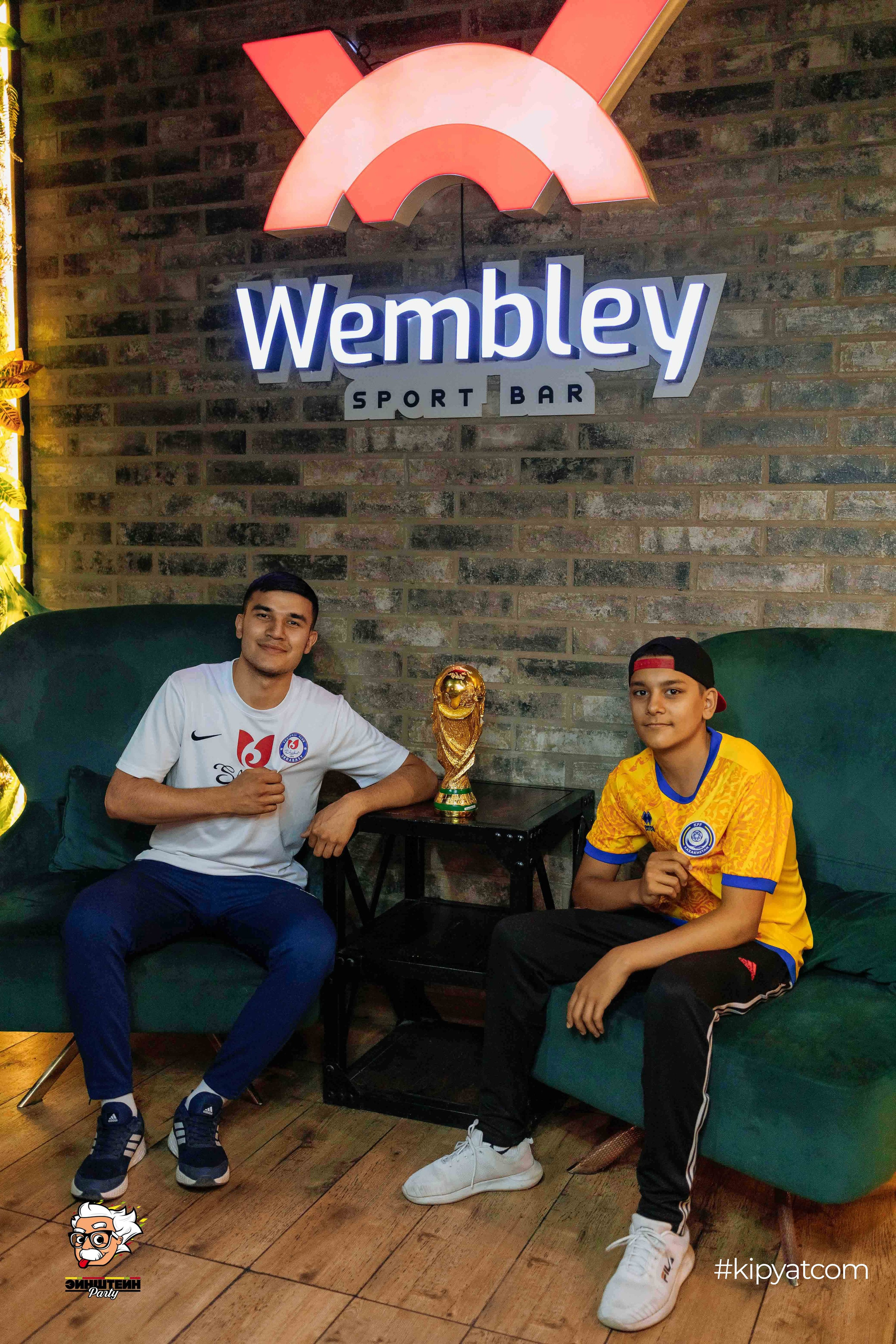 Эйнштейн Party