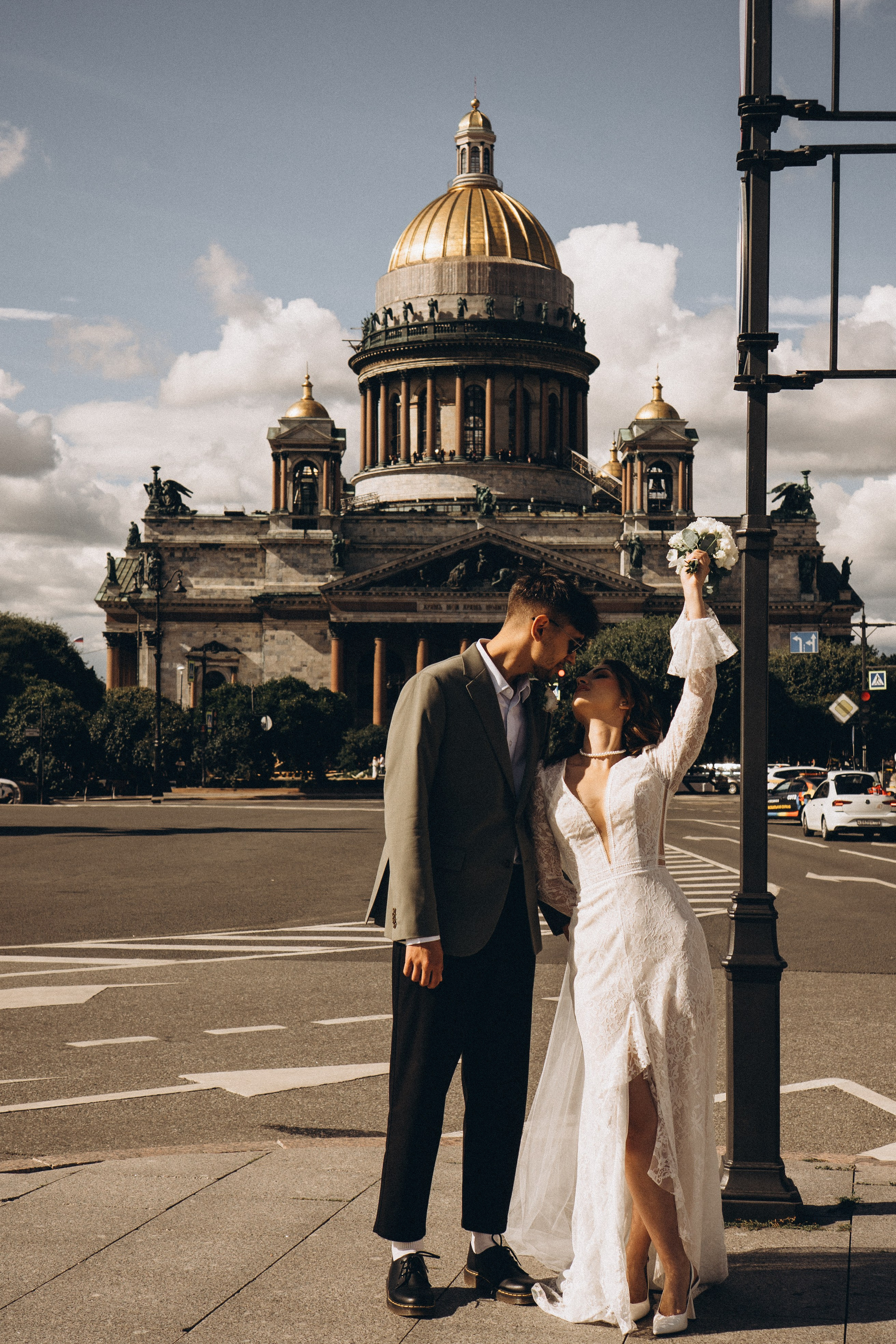 СВАДЕБНАЯ ПРОГУЛКА ВОЗЕ ИСАИКЕВСКОГО СОБОРА АСТОРИИ И ЗАКОНОДАЛЕТНОГО СОБРАНИЯ. Профессиональный фотограф, Санкт-Петербург — Виктория Богомолова