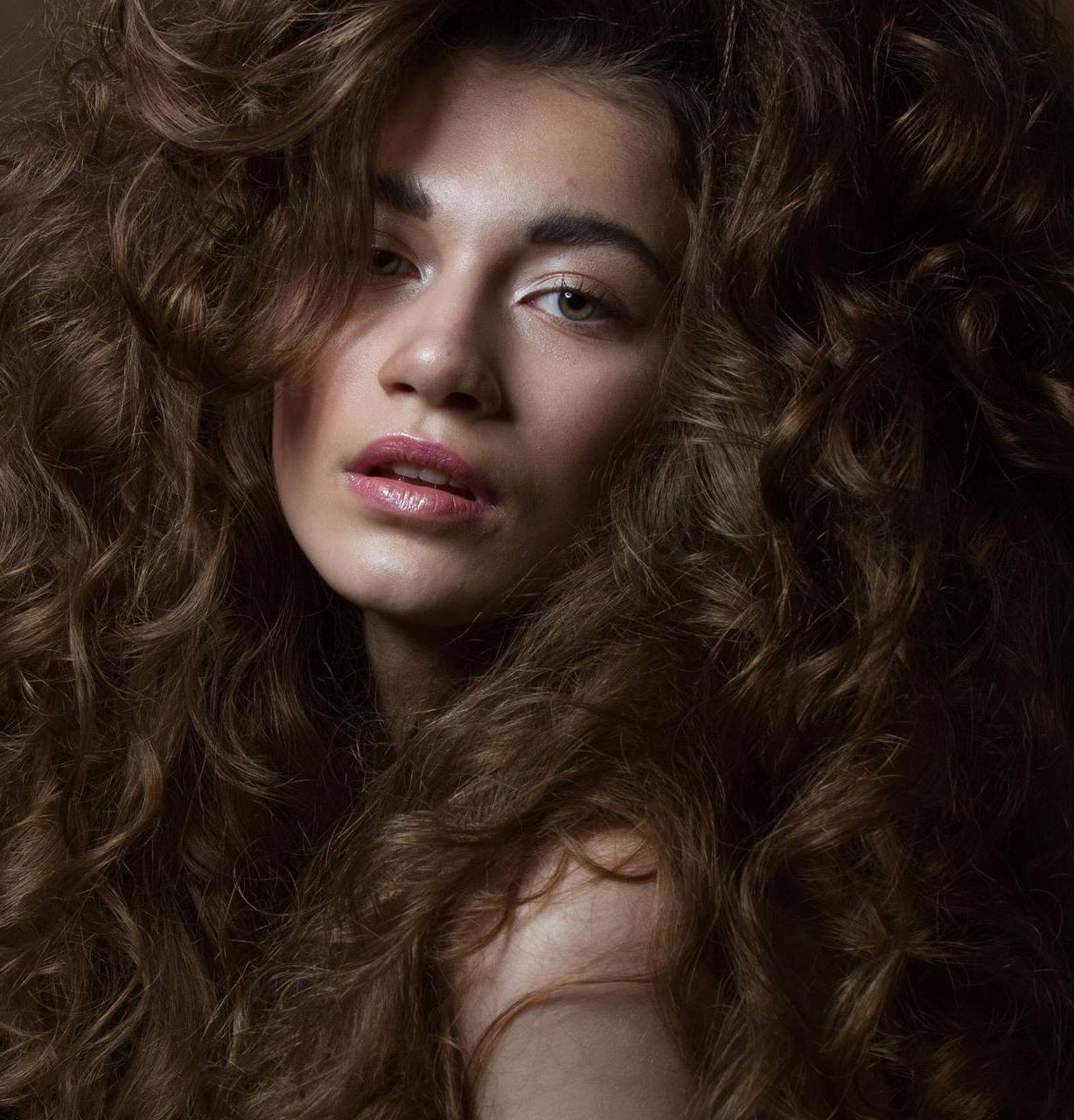 Elevating Visual Perfection — High-End Retouching Services. AI Photo Retoucher and Image Restorer Zhanna Ognivo