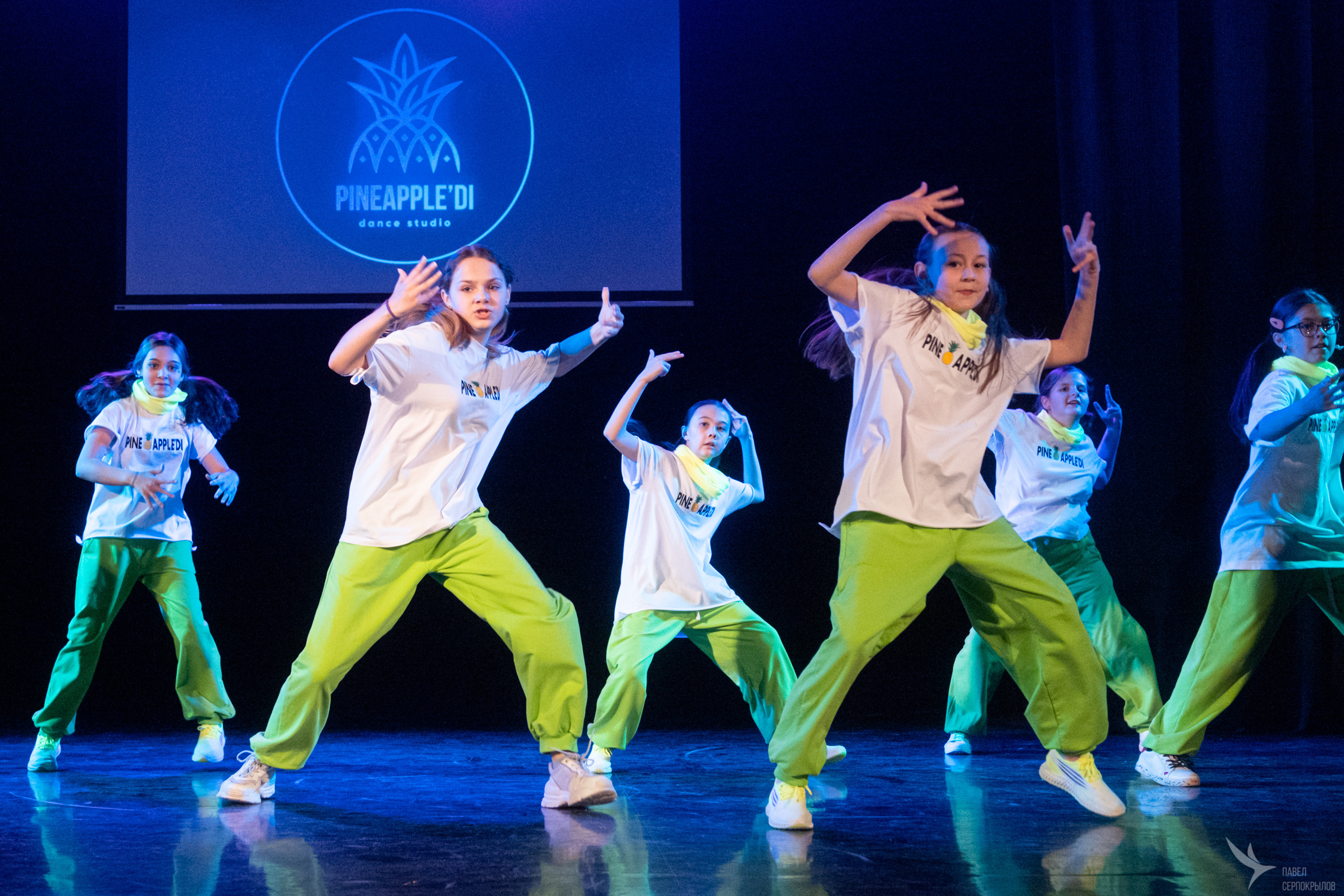 Pineappledi dance. Репортажный фотограф в Казани Павел Серпокрылов