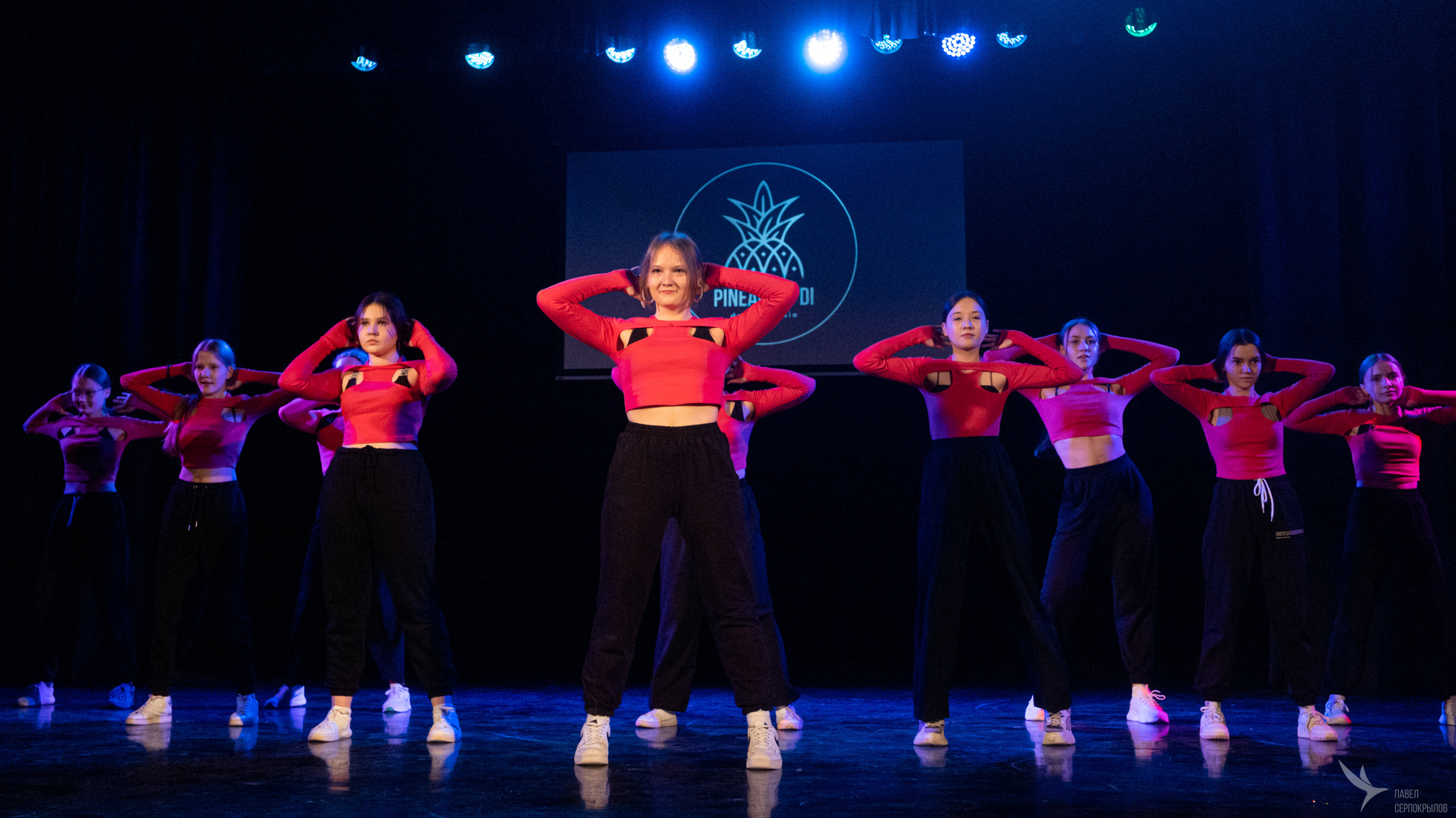 Pineappledi dance. Репортажный фотограф в Казани Павел Серпокрылов