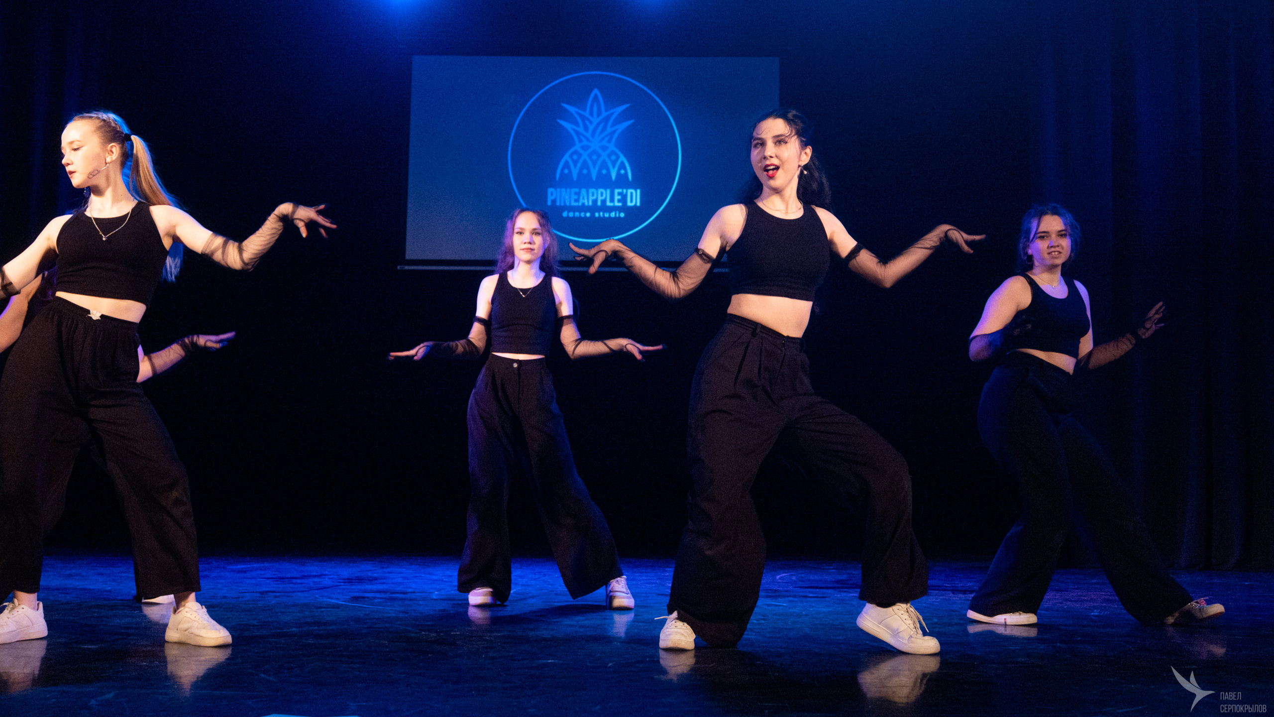 Pineappledi dance. Репортажный фотограф в Казани Павел Серпокрылов