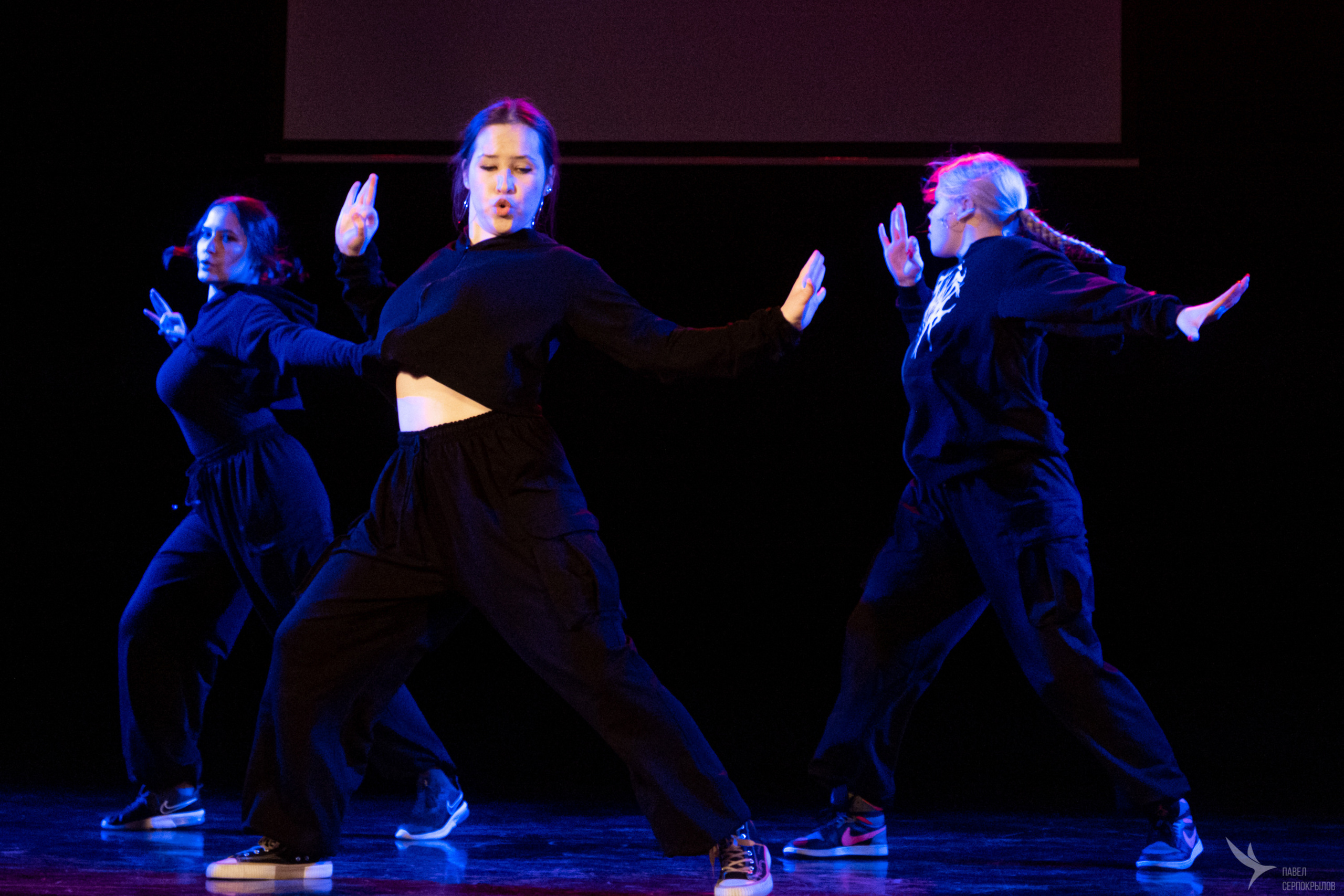 Зимний отчётный концерт танцевальной школы «Kapinosdance». Репортажный фотограф в Казани Павел Серпокрылов