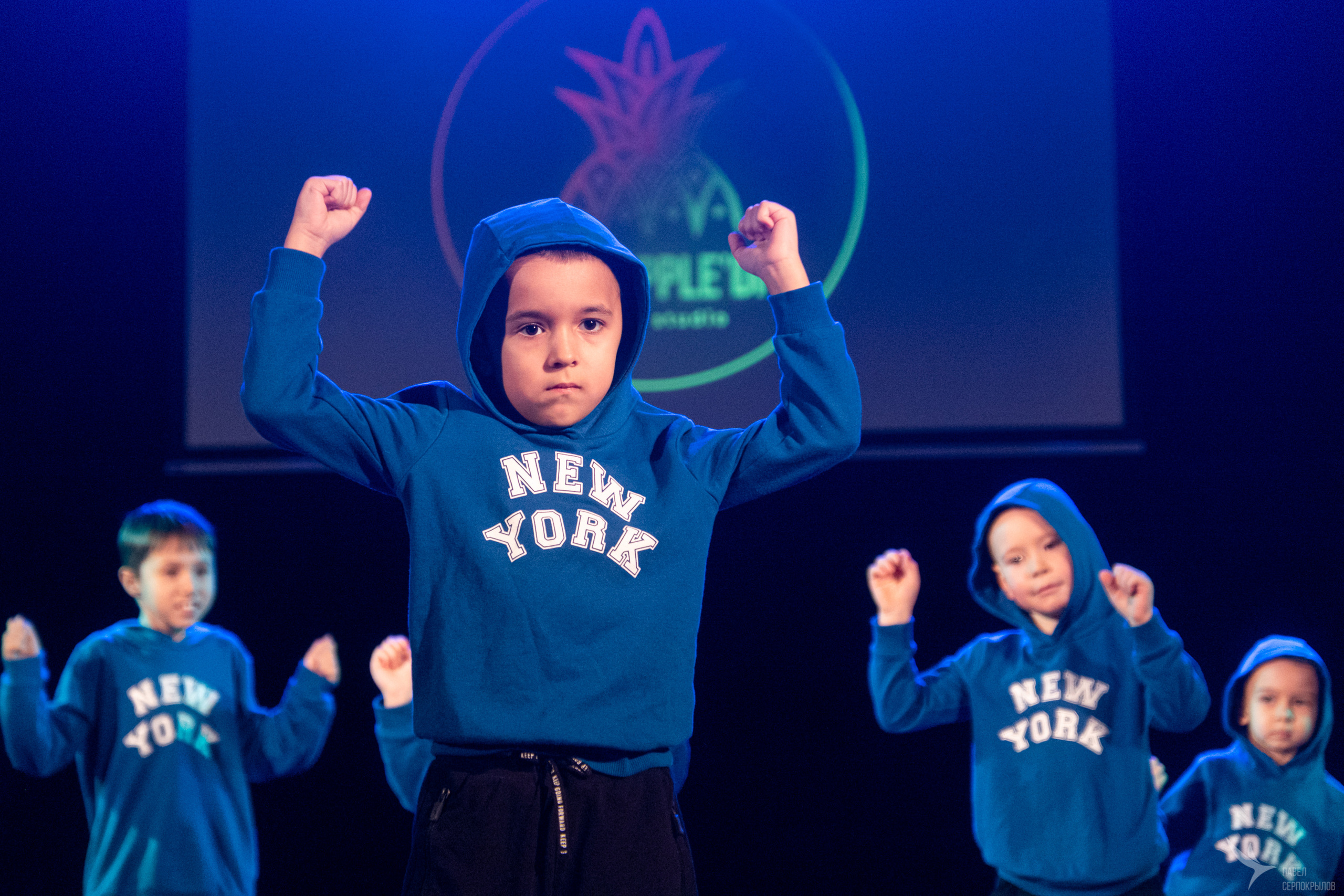 Pineappledi dance. Репортажный фотограф в Казани Павел Серпокрылов
