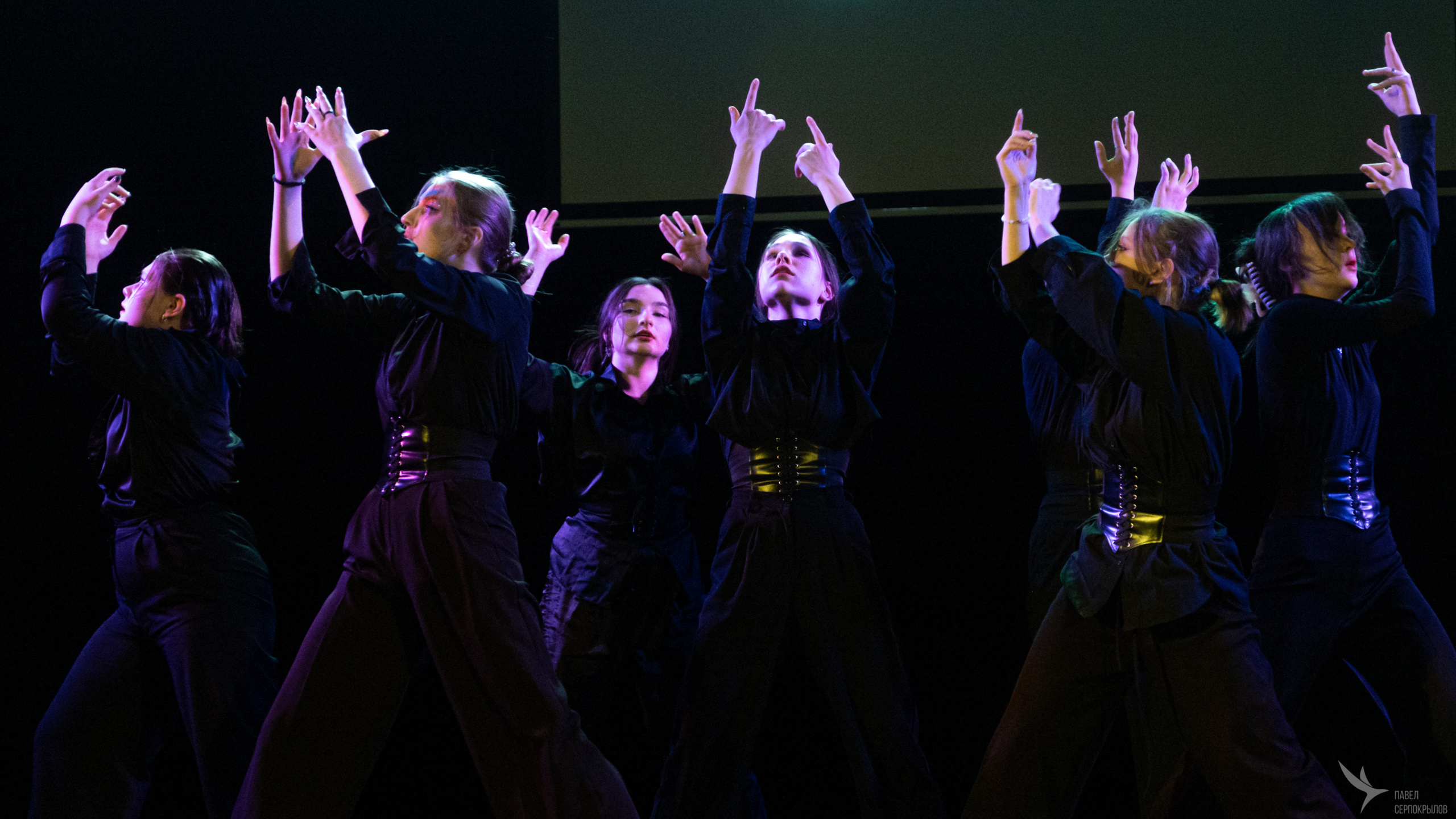 Зимний отчётный концерт танцевальной школы «Kapinosdance». Репортажный фотограф в Казани Павел Серпокрылов