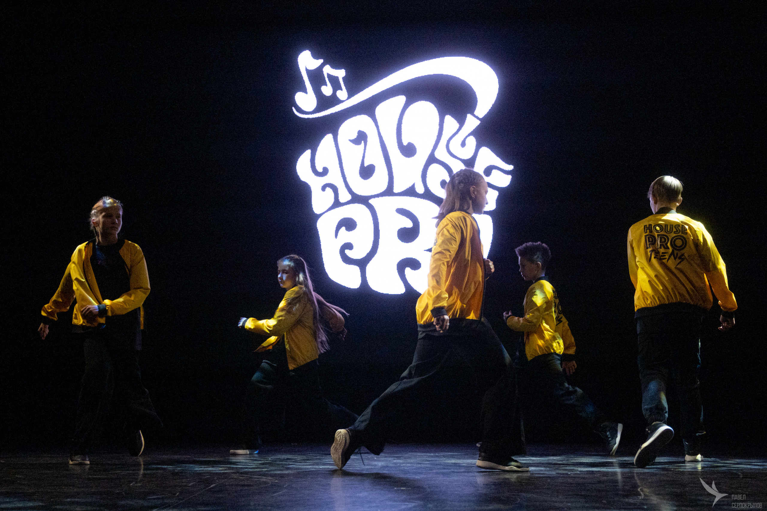 Отчетный концерт танцевальной кузницы «HOUSEPRO». Репортажный фотограф в Казани Павел Серпокрылов