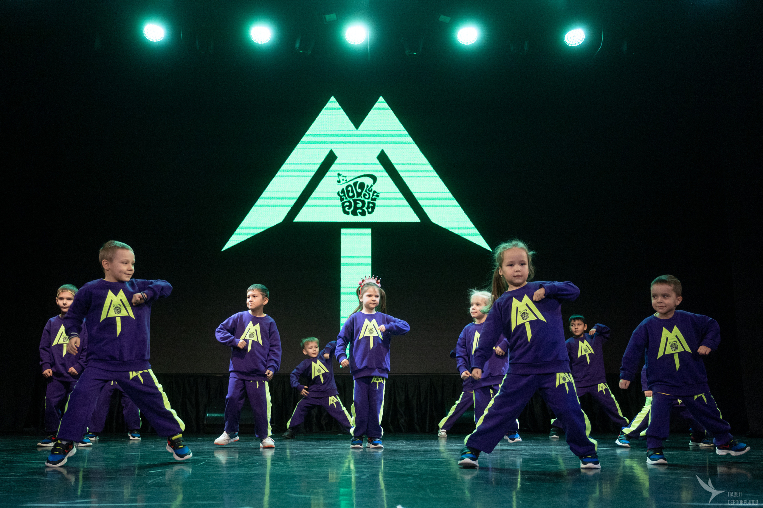 Отчетный концерт танцевальной кузницы «HOUSEPRO». Репортажный фотограф в Казани Павел Серпокрылов